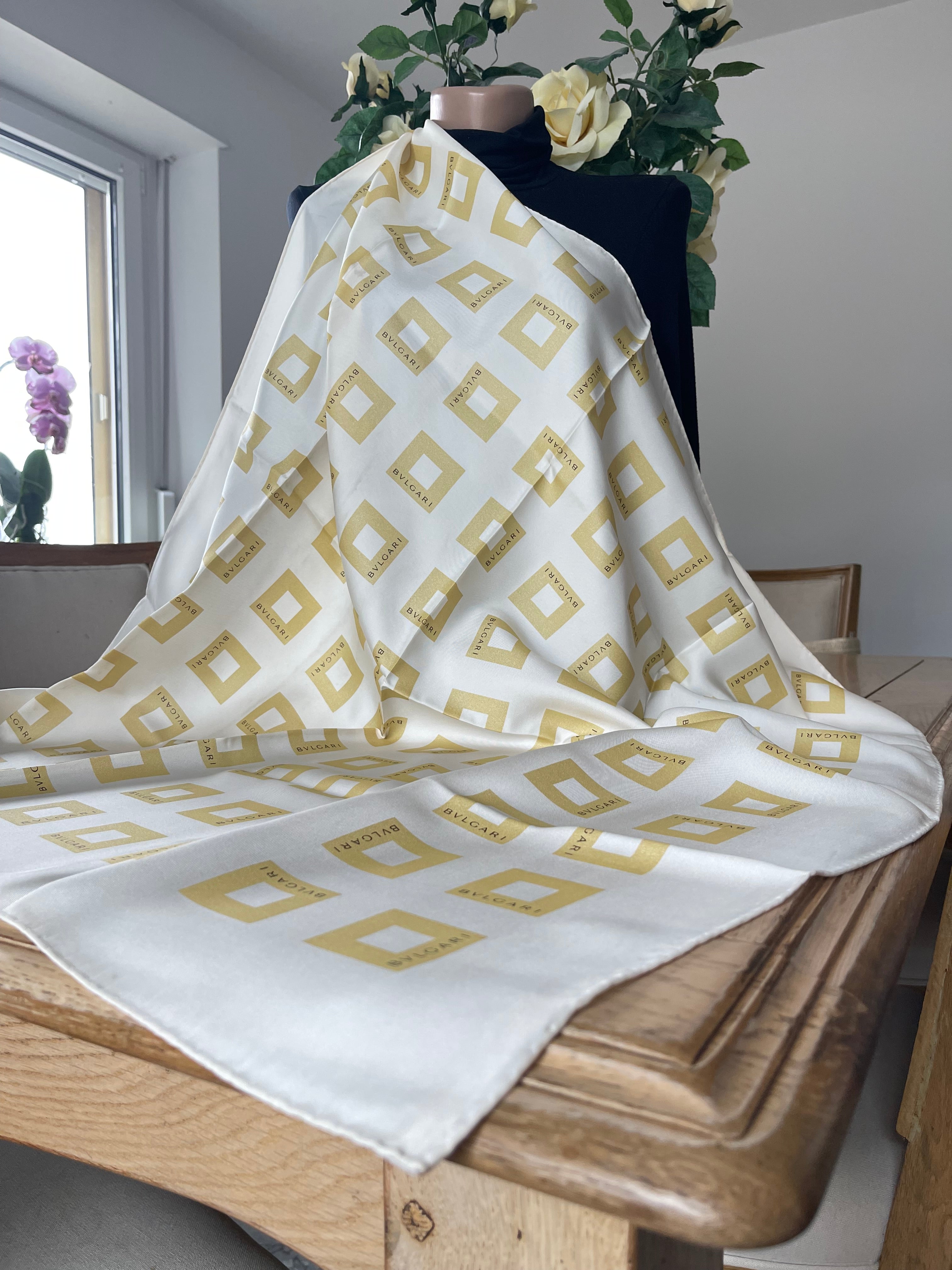 BULGARI scarf carré foulard schal seide soie silk