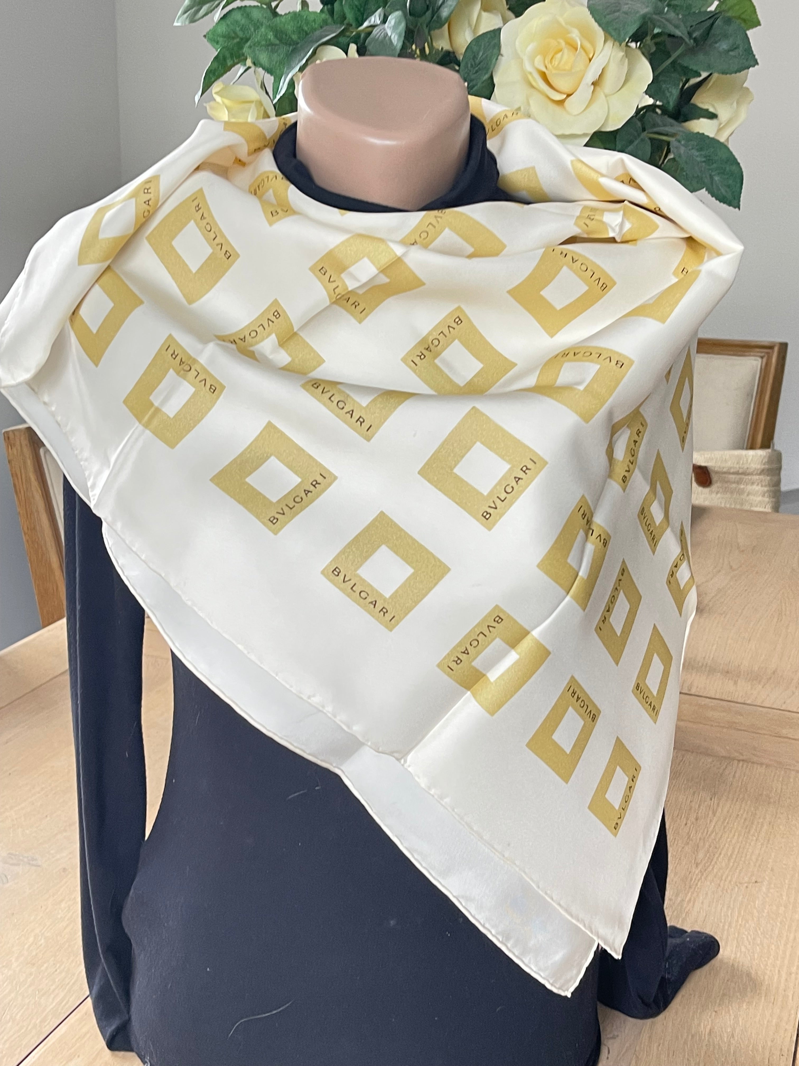 BULGARI scarf carré foulard schal seide soie silk