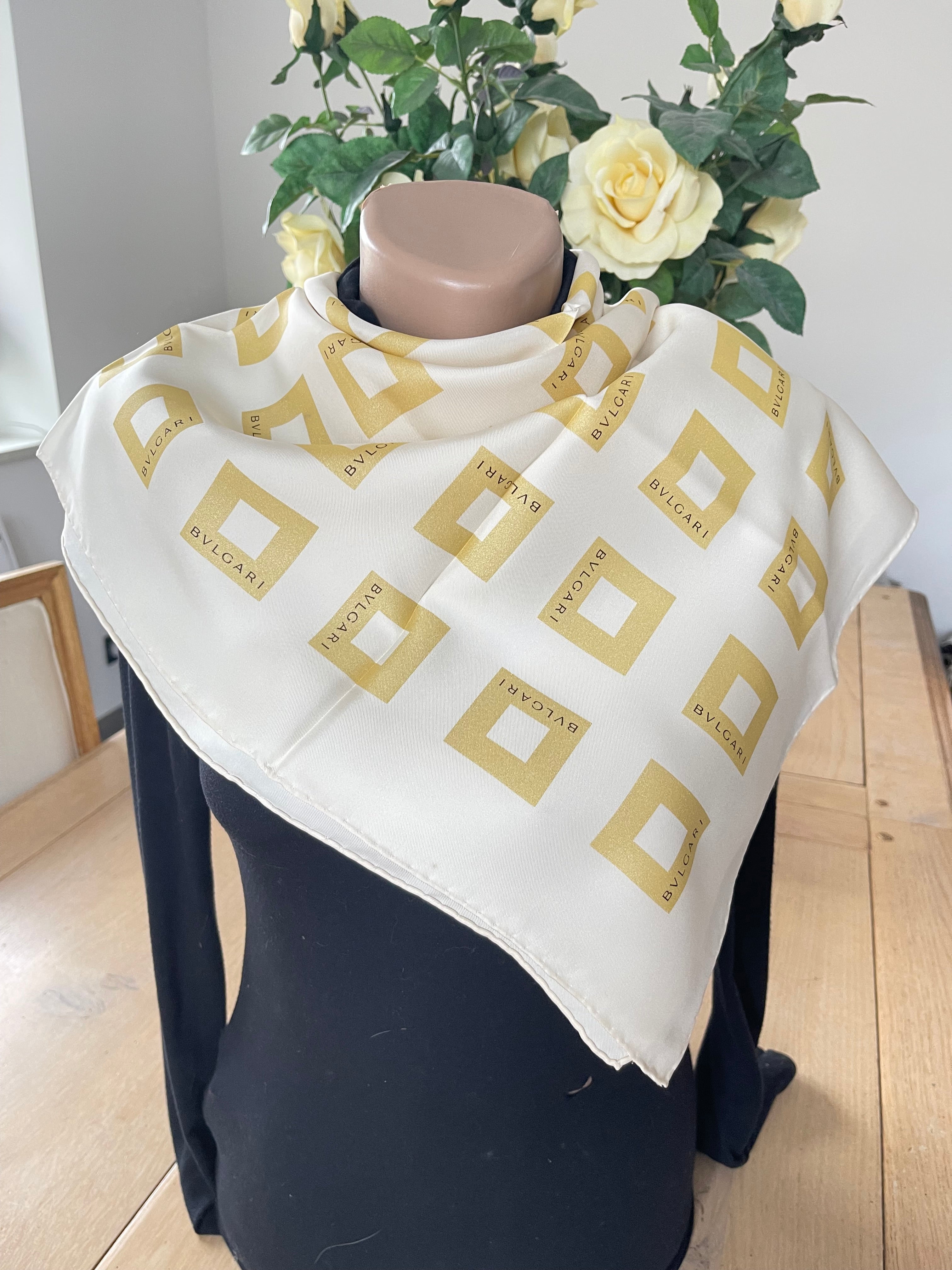 BULGARI scarf carré foulard schal seide soie silk