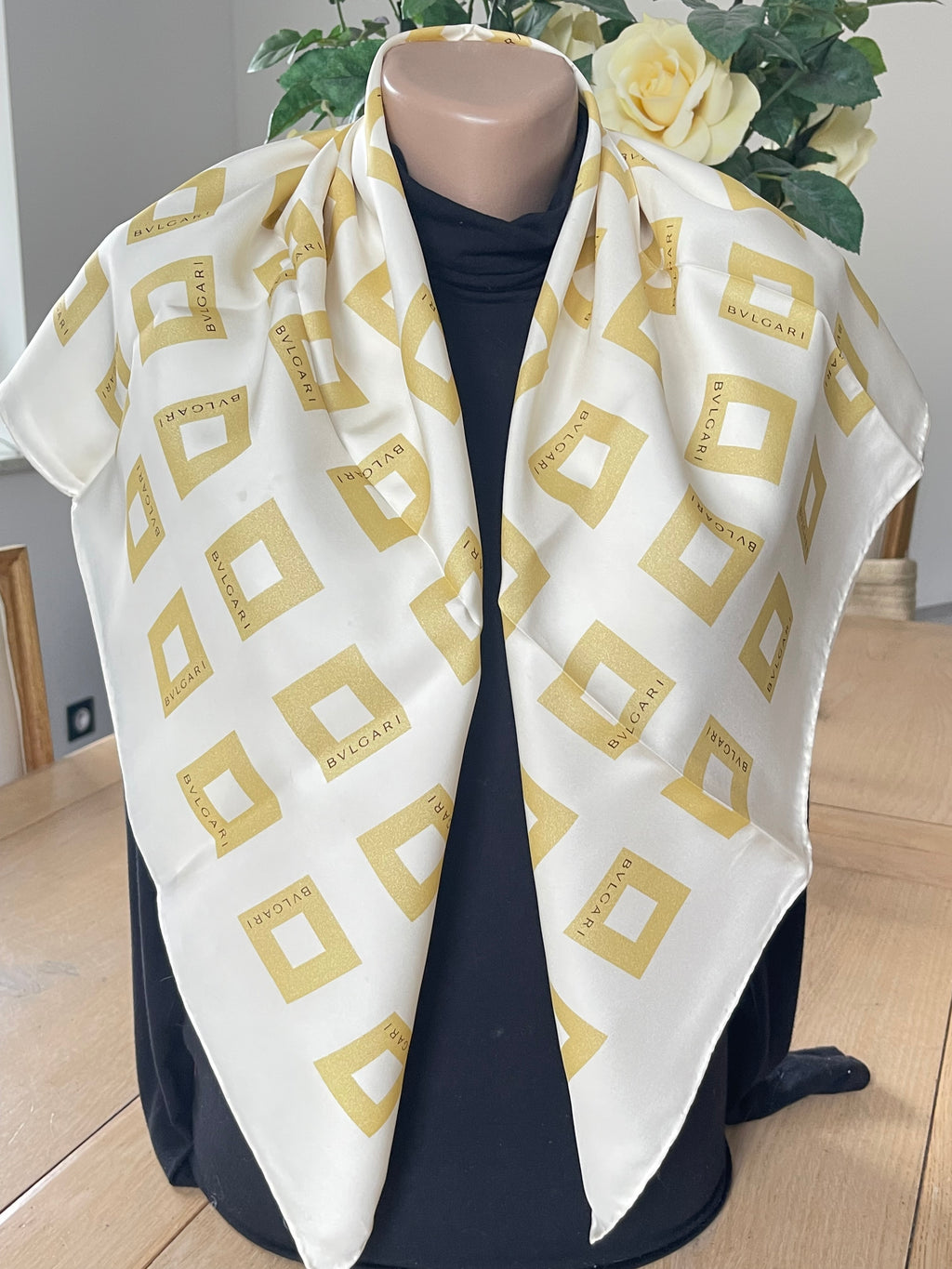 BULGARI scarf carré foulard schal seide soie silk