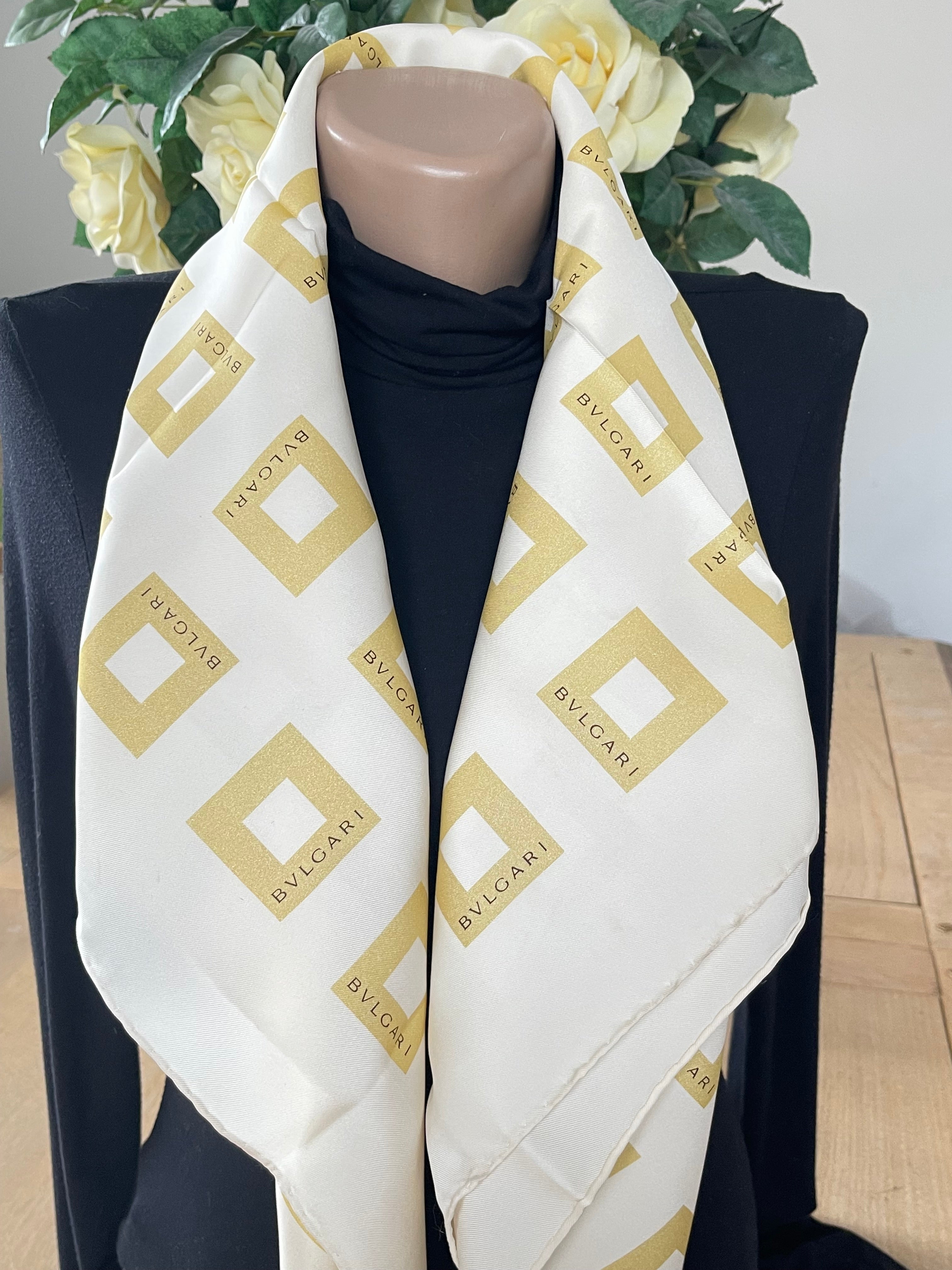 BULGARI scarf carré foulard schal seide soie silk