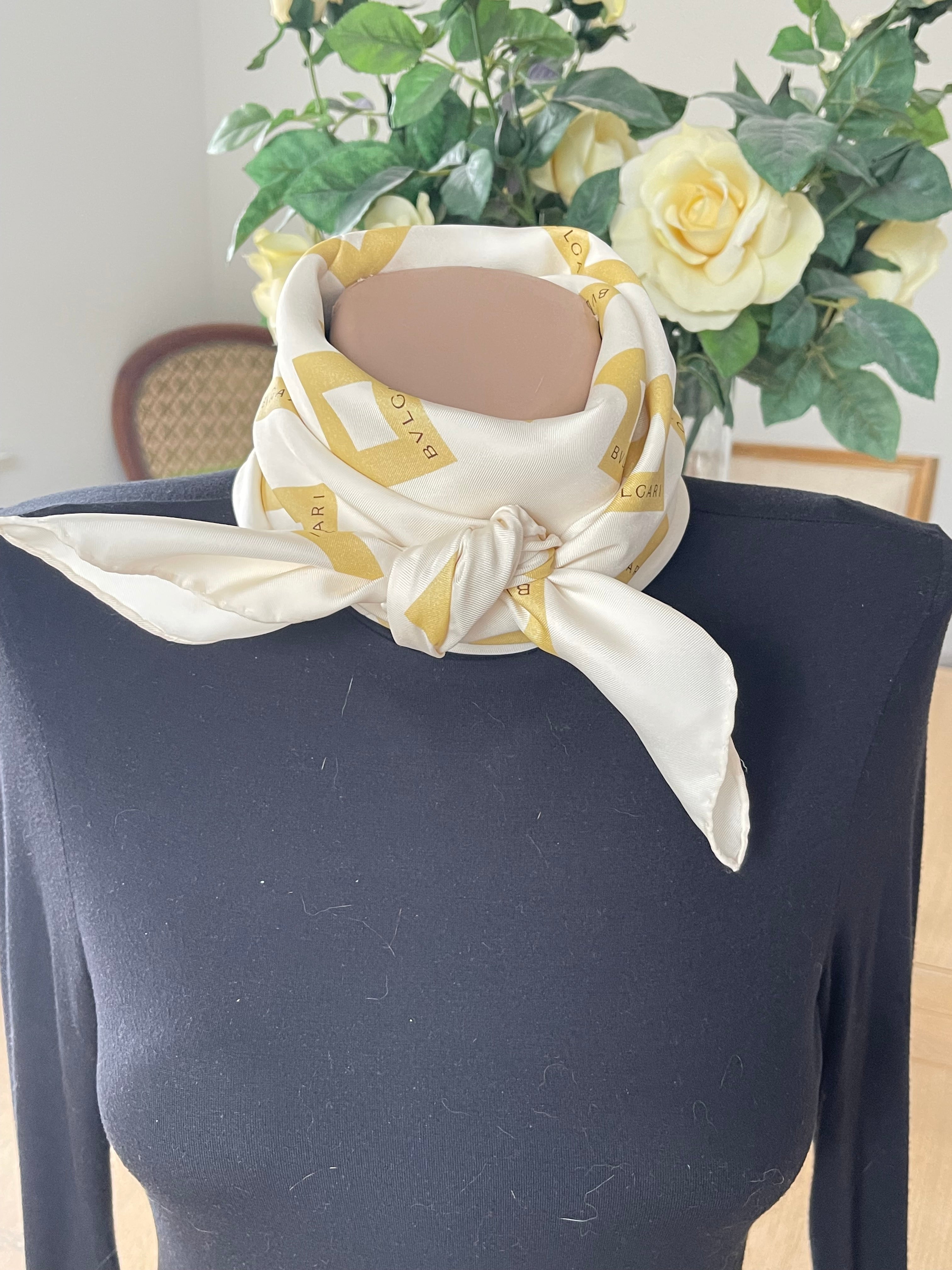 BULGARI scarf carré foulard schal seide soie silk