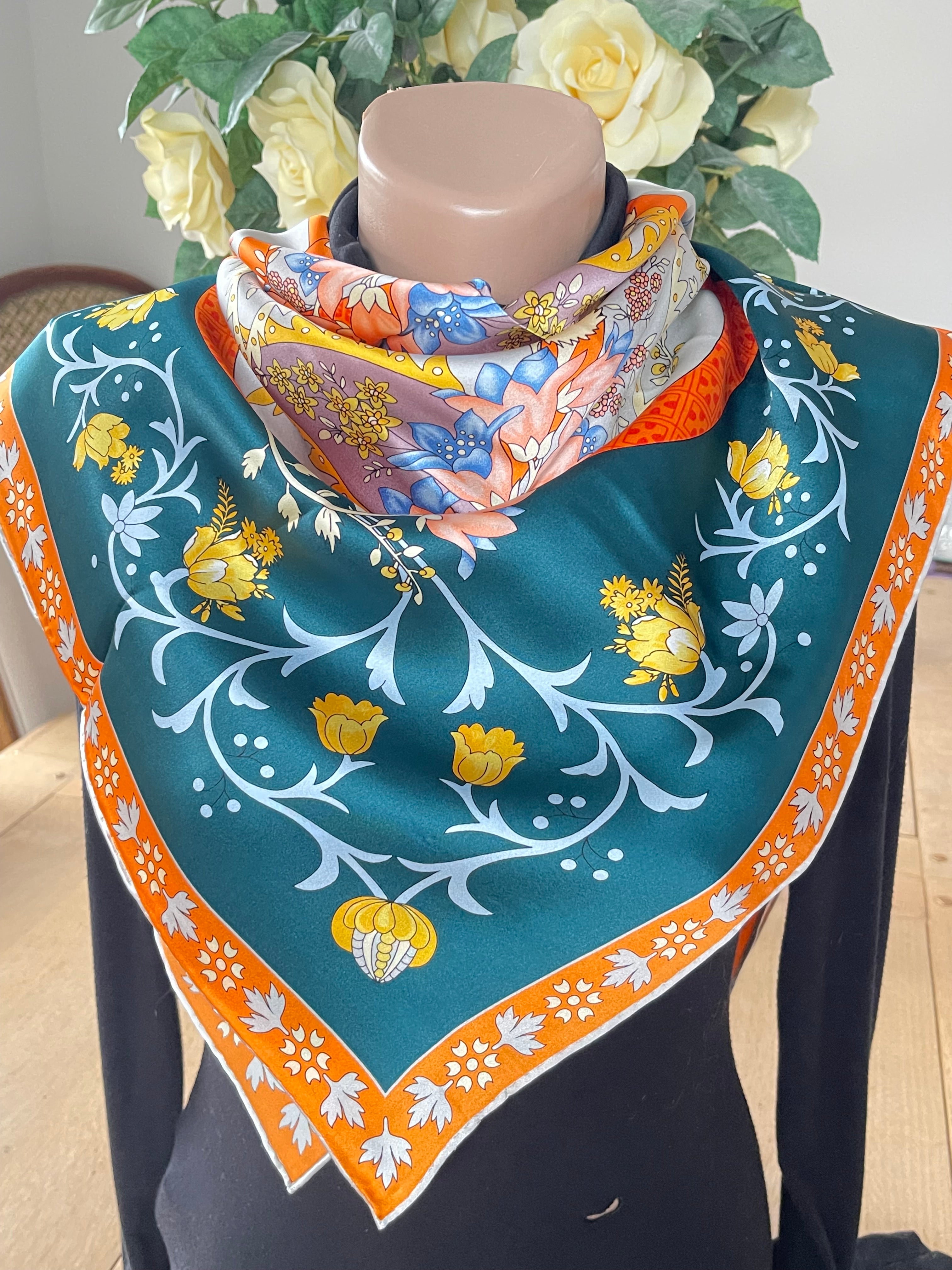 Foulard scarf carré schal sjaal hand rolled neuf