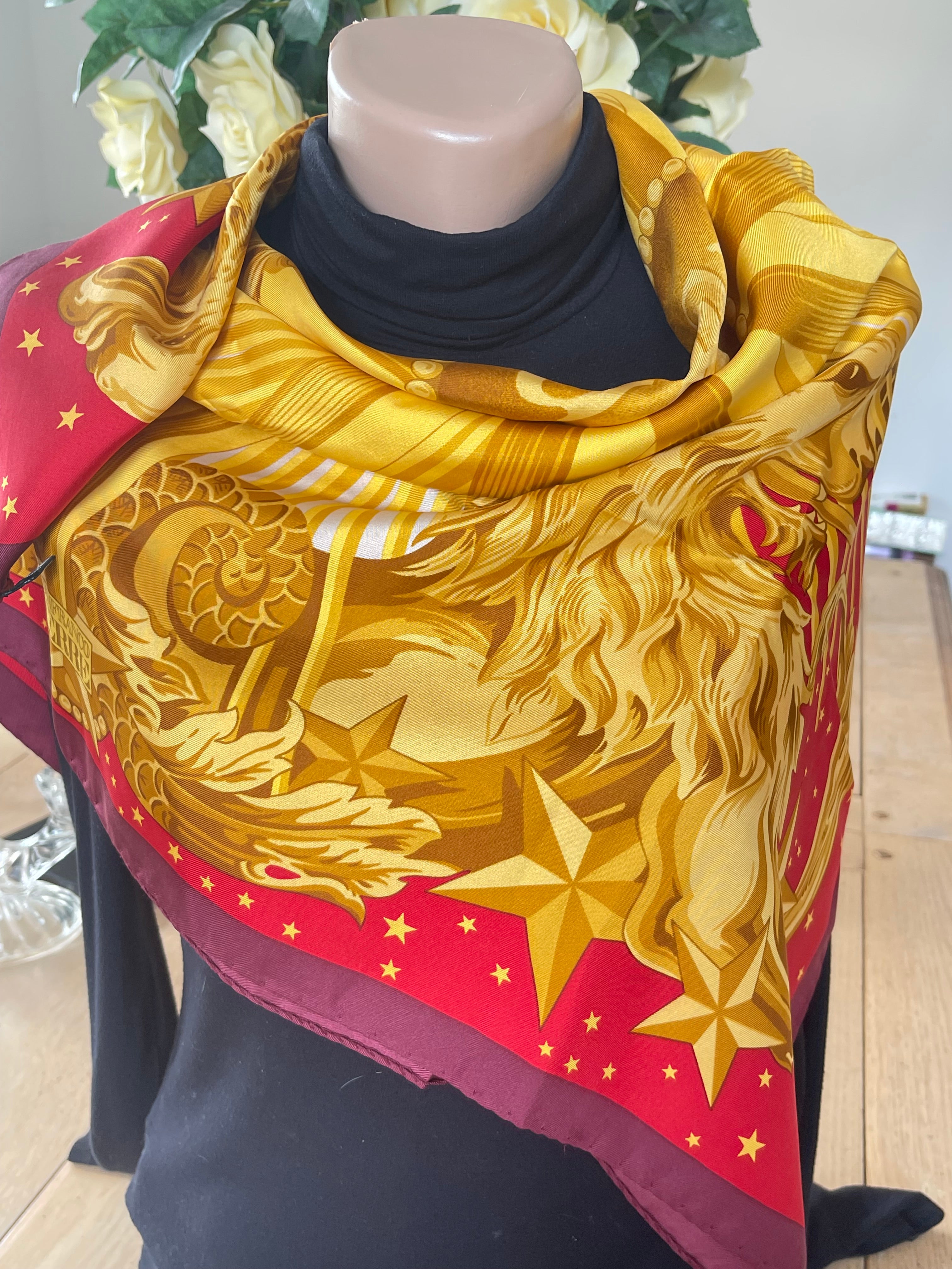 Gianfranco Ferre carré foulard scarf schal sjaal seide silk soie