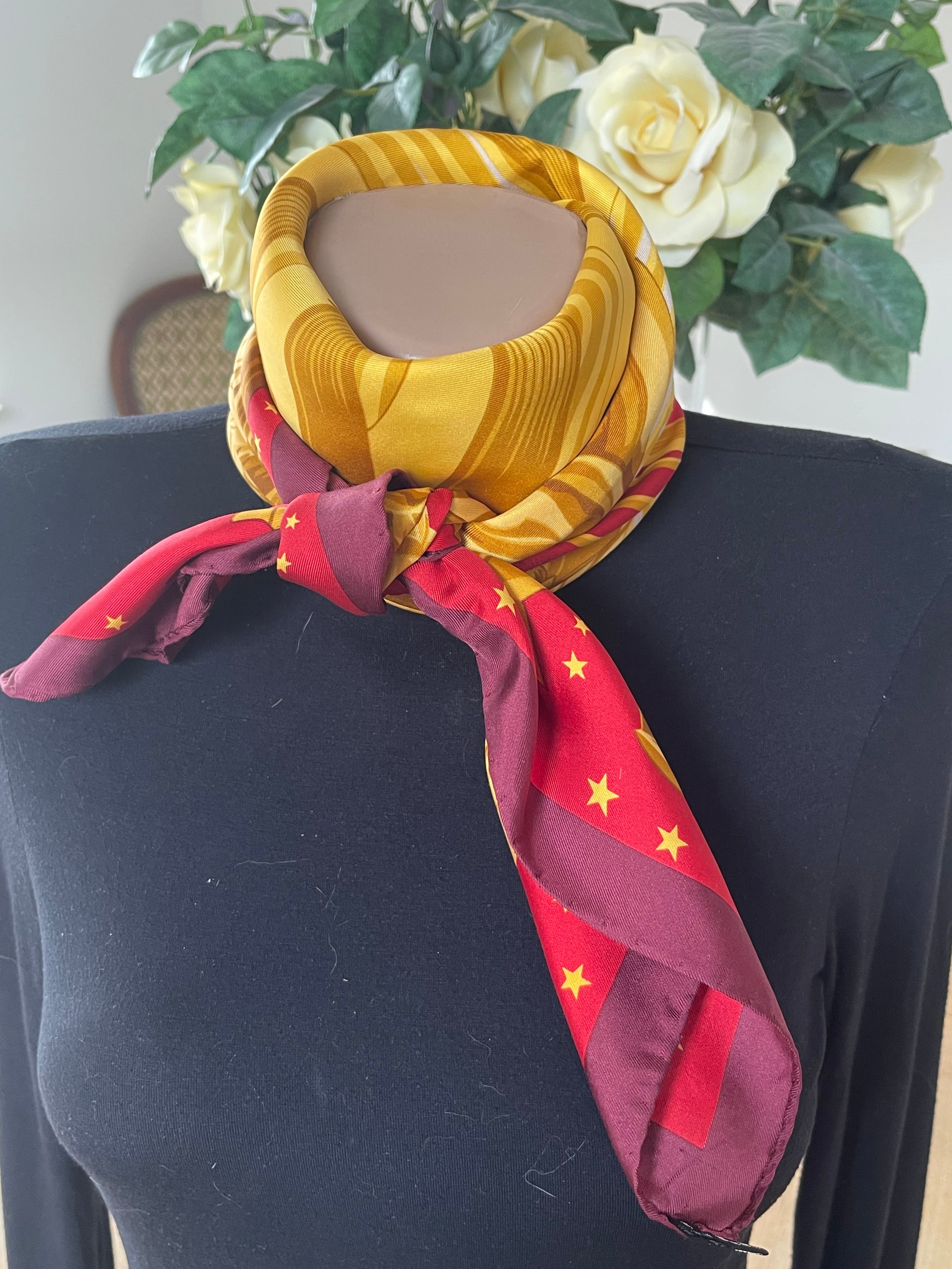 Gianfranco Ferre carré foulard scarf schal sjaal seide silk soie