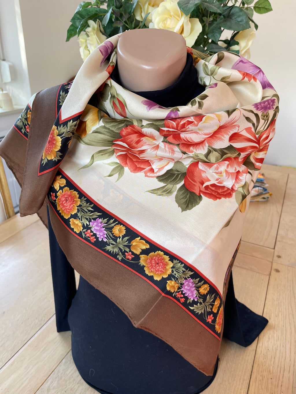 Valentino Garavani carré scarf schal sjaal seide silk soie