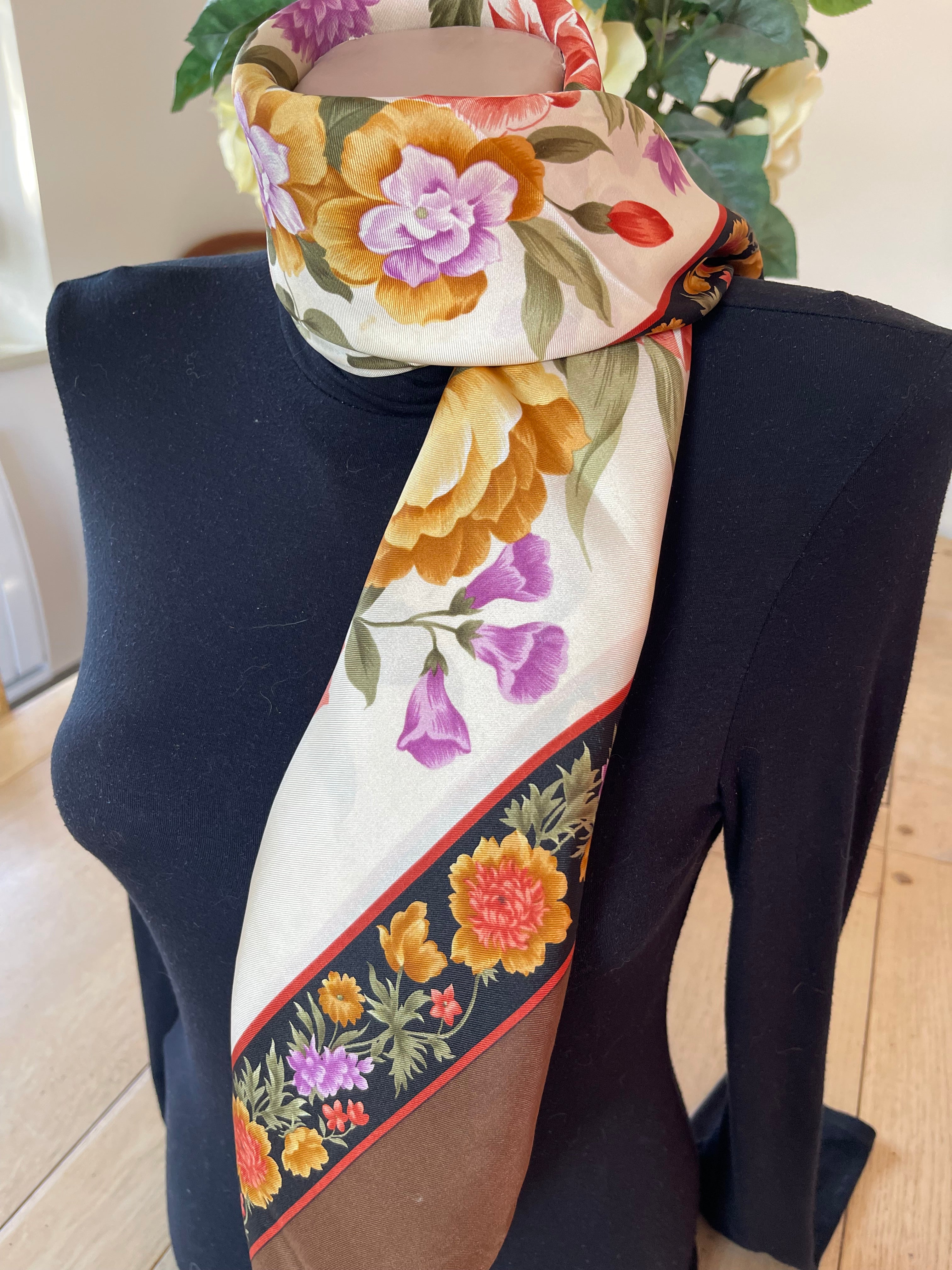 Valentino Garavani carré scarf schal sjaal seide silk soie