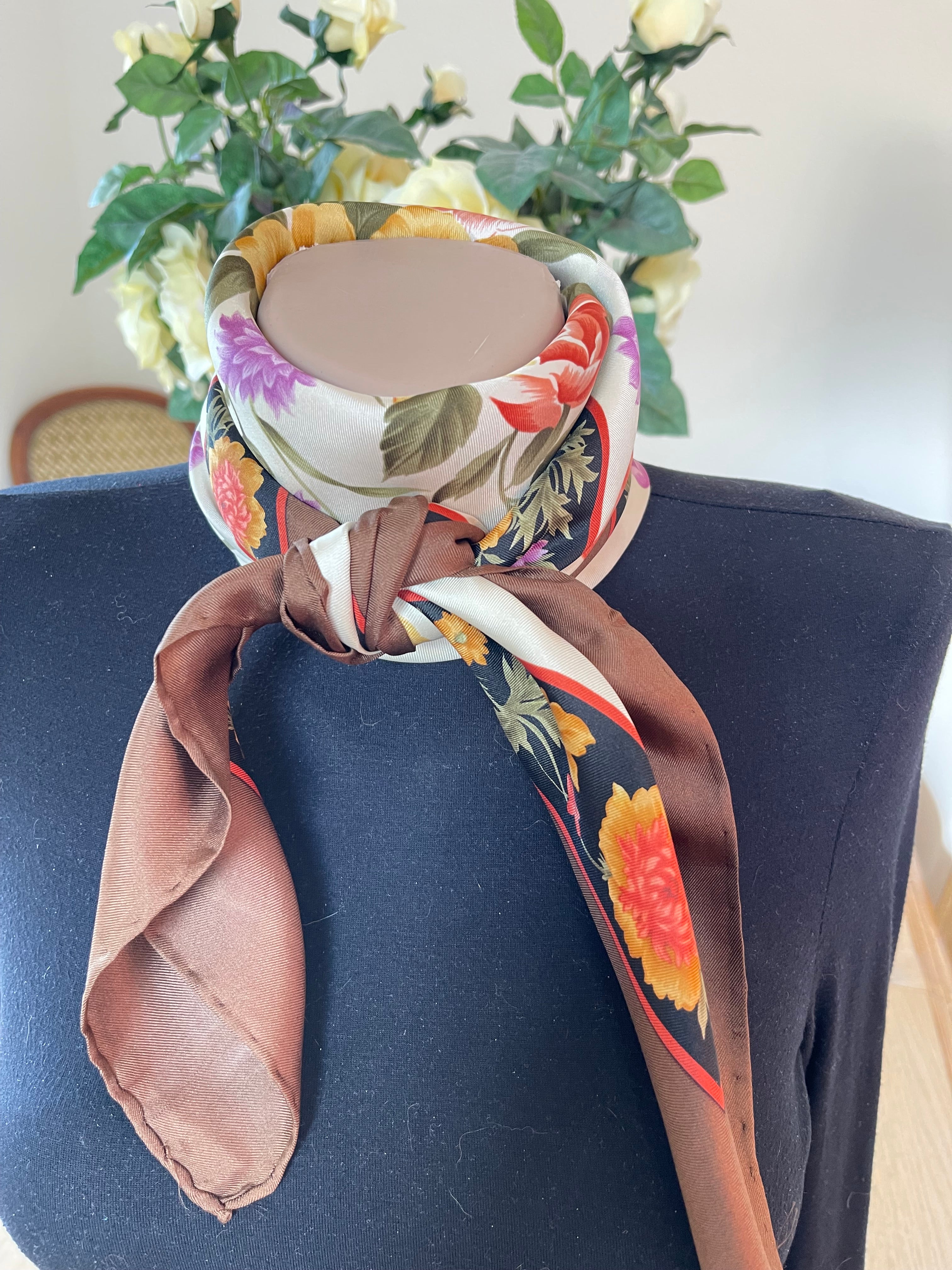 Valentino Garavani carré scarf schal sjaal seide silk soie