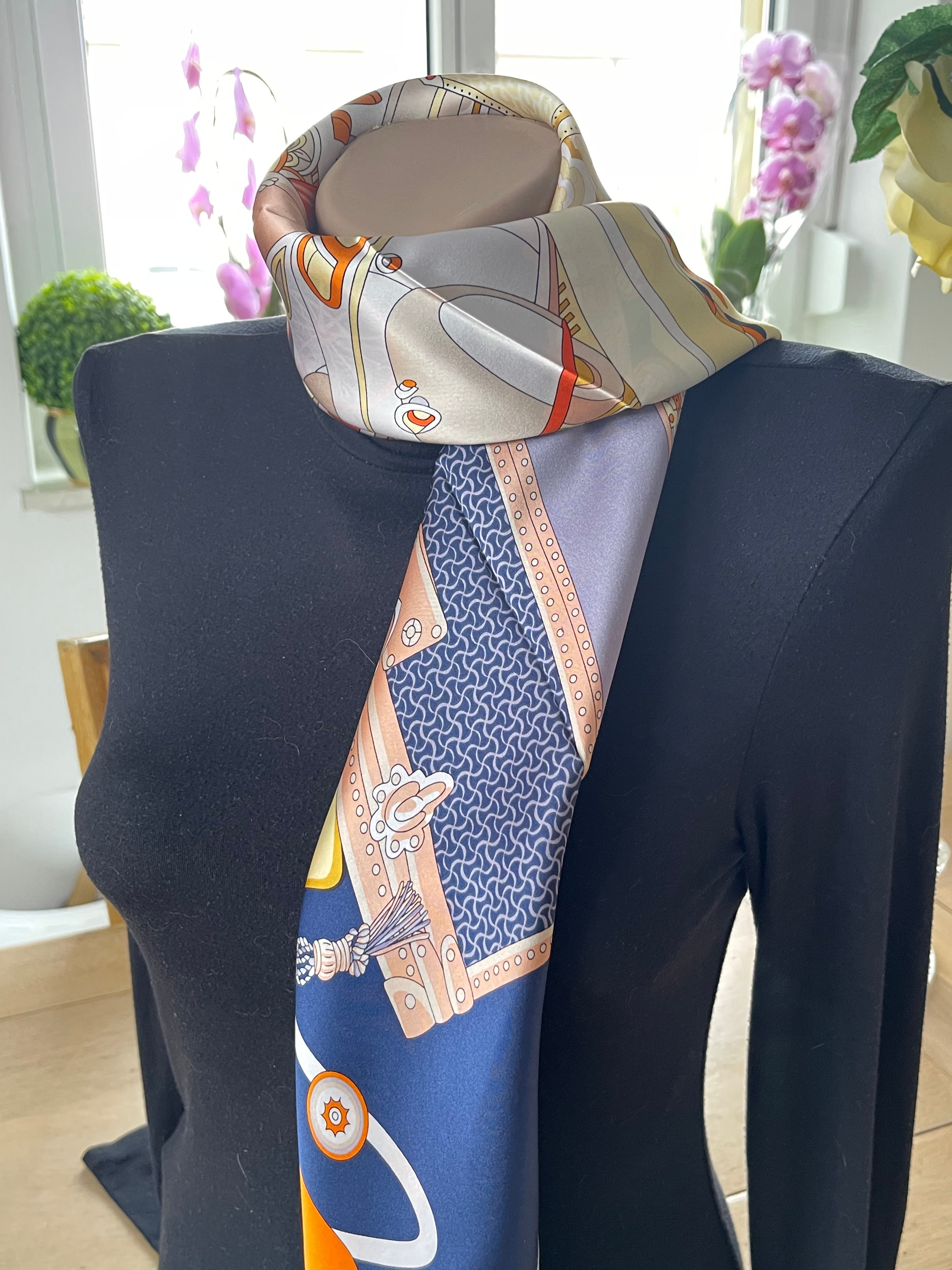 foulard en soie silk scarf schal sjaal seide silk soie