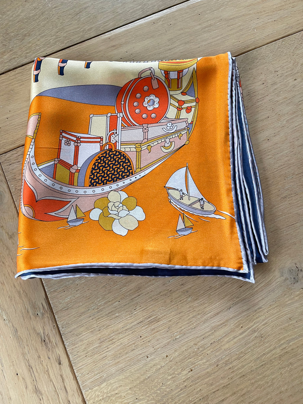 foulard en soie silk scarf schal sjaal seide silk soie