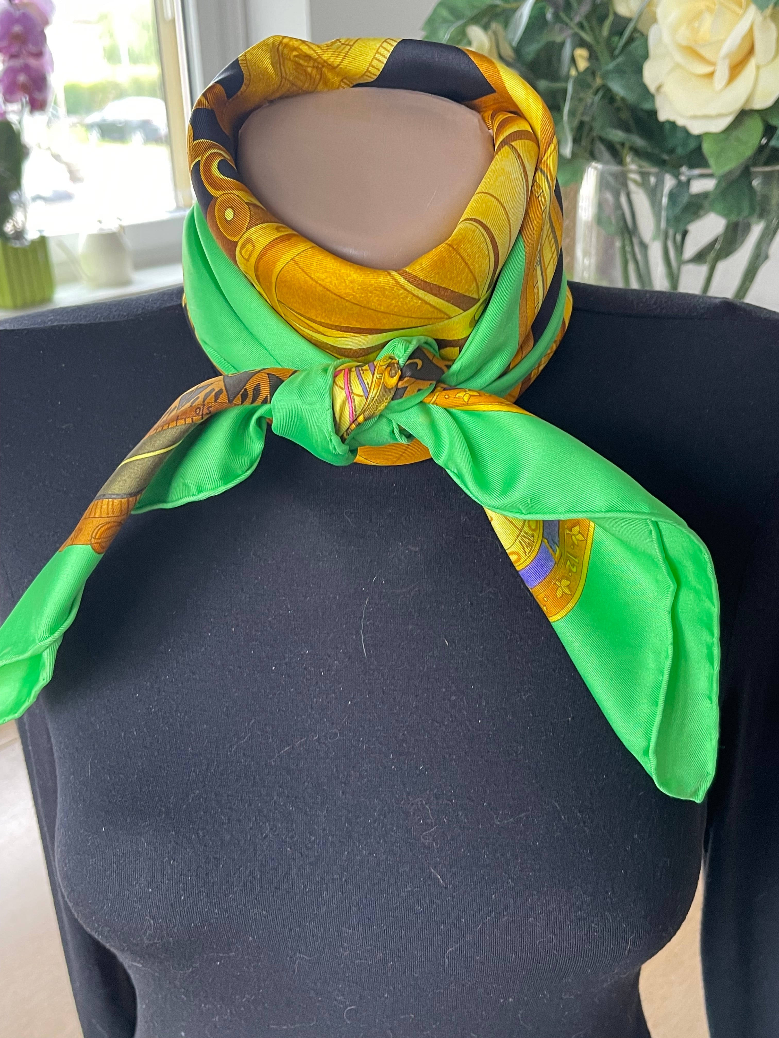 LEONARD carré foulard schal sjaal silk soie seide