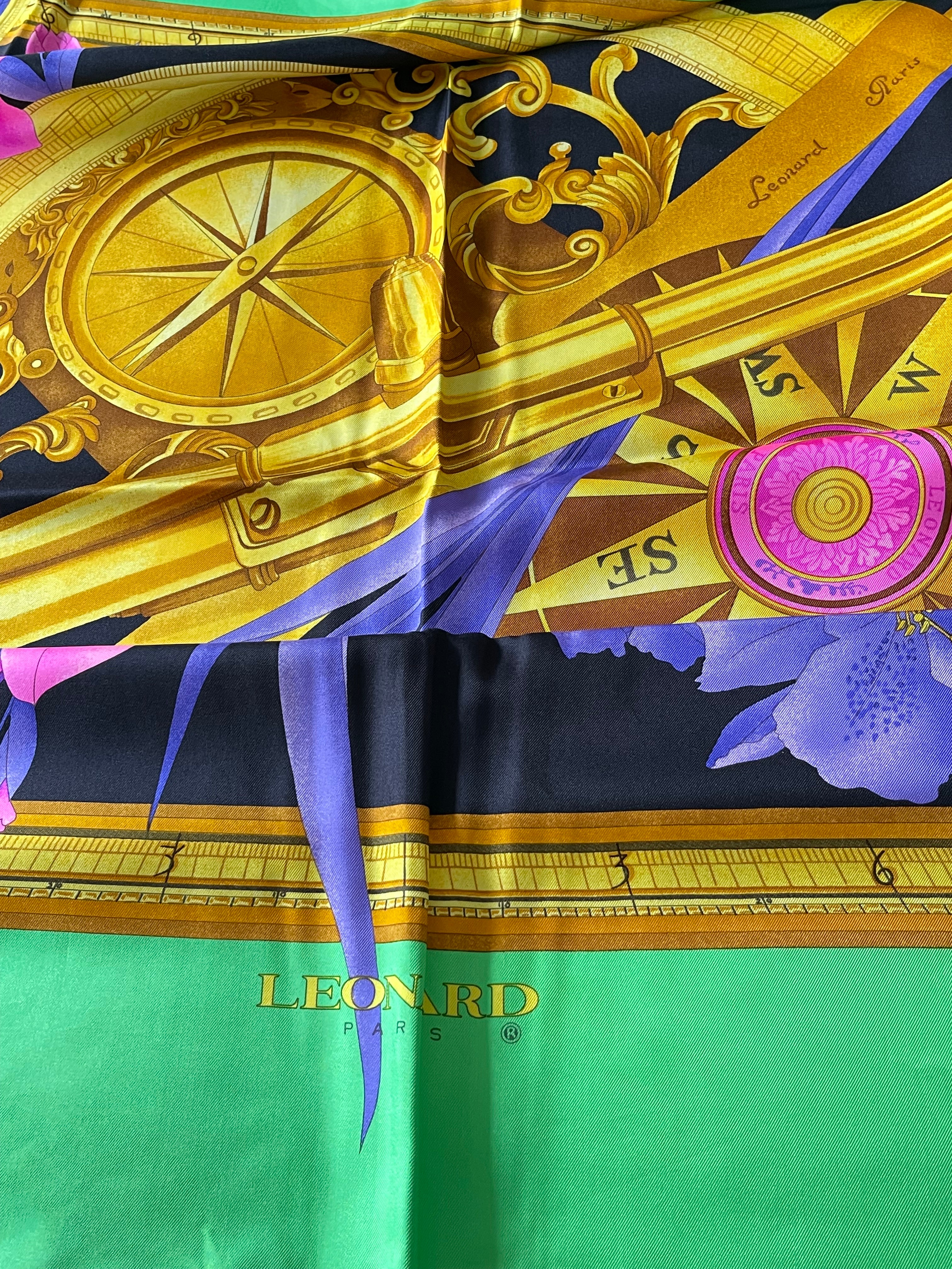 LEONARD carré foulard schal sjaal silk soie seide