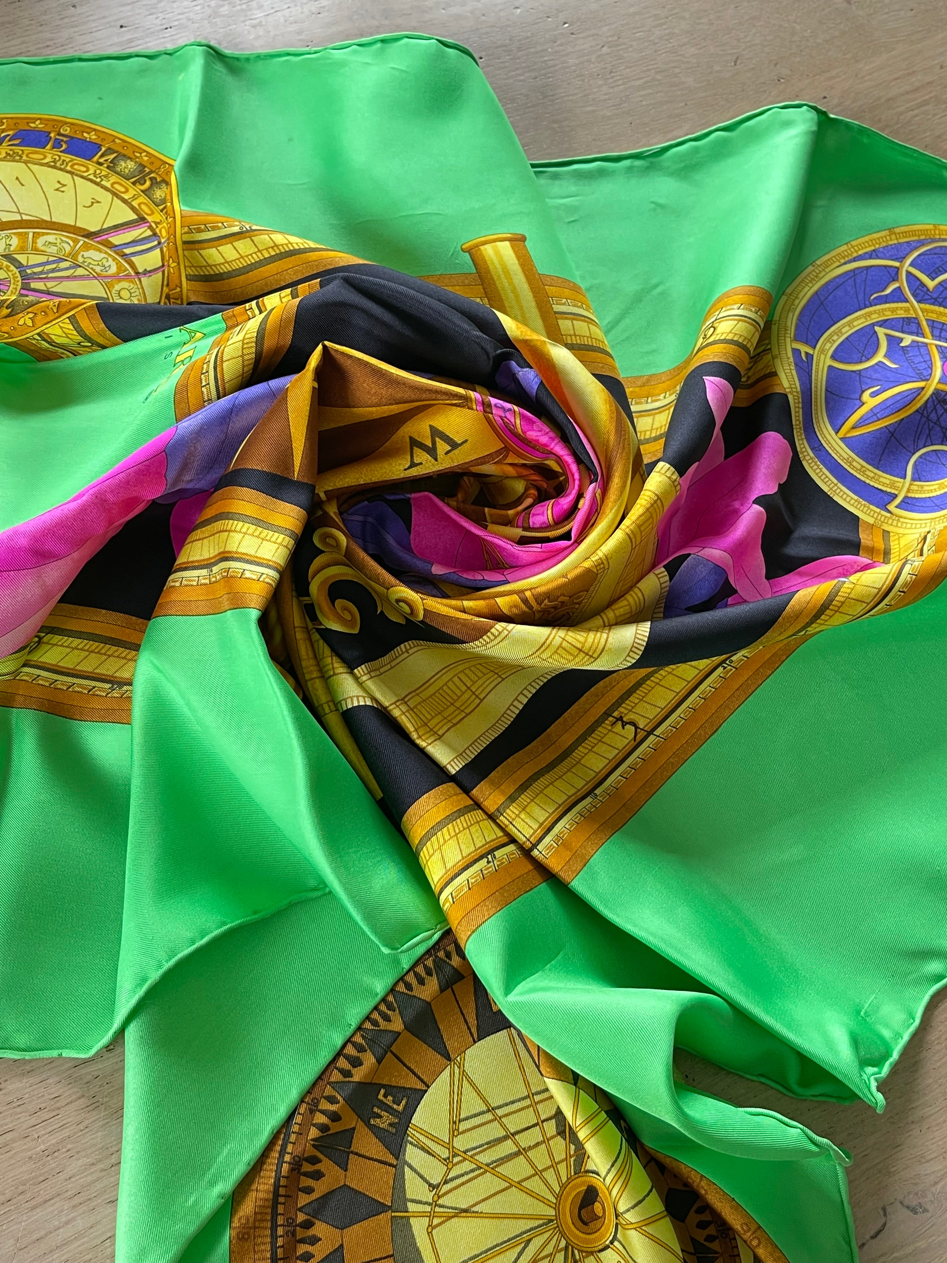 LEONARD carré foulard schal sjaal silk soie seide