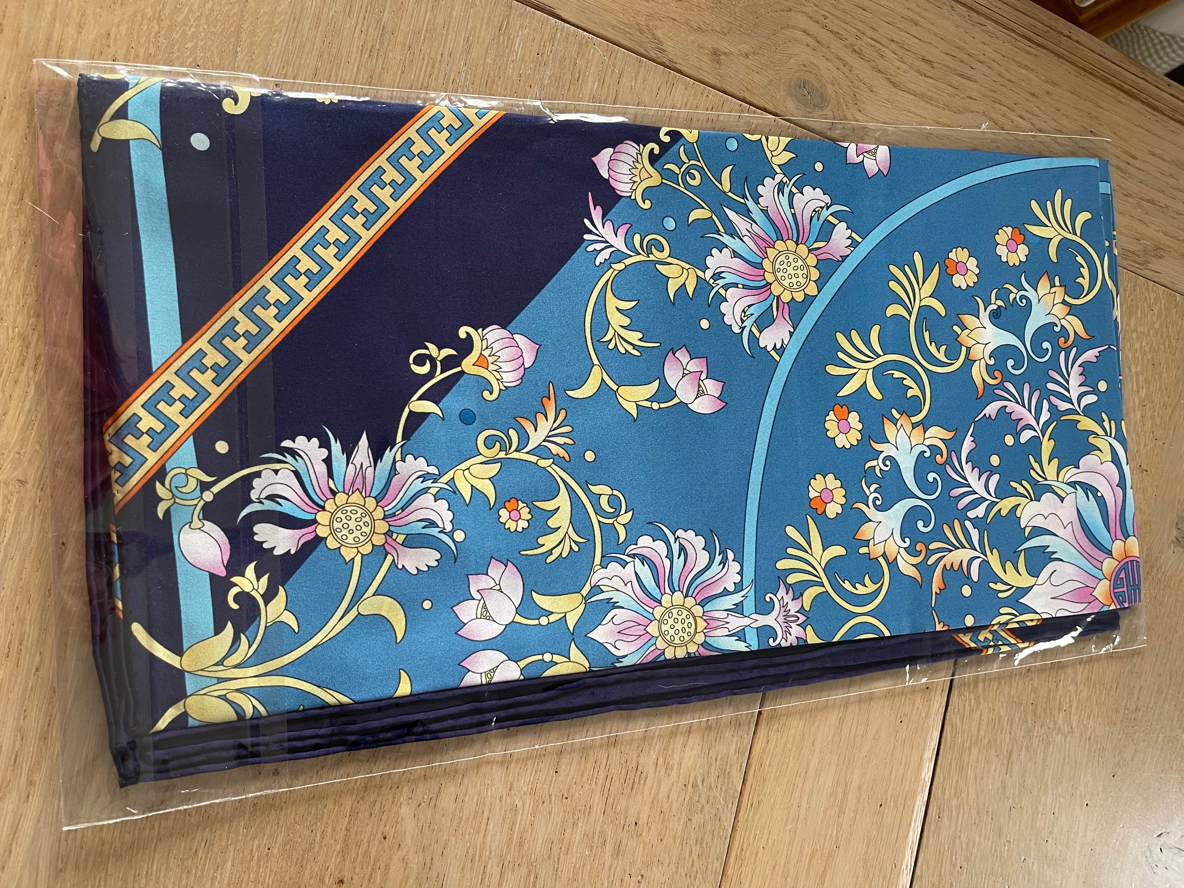 La Pree scarf carré foulard seide silk soie