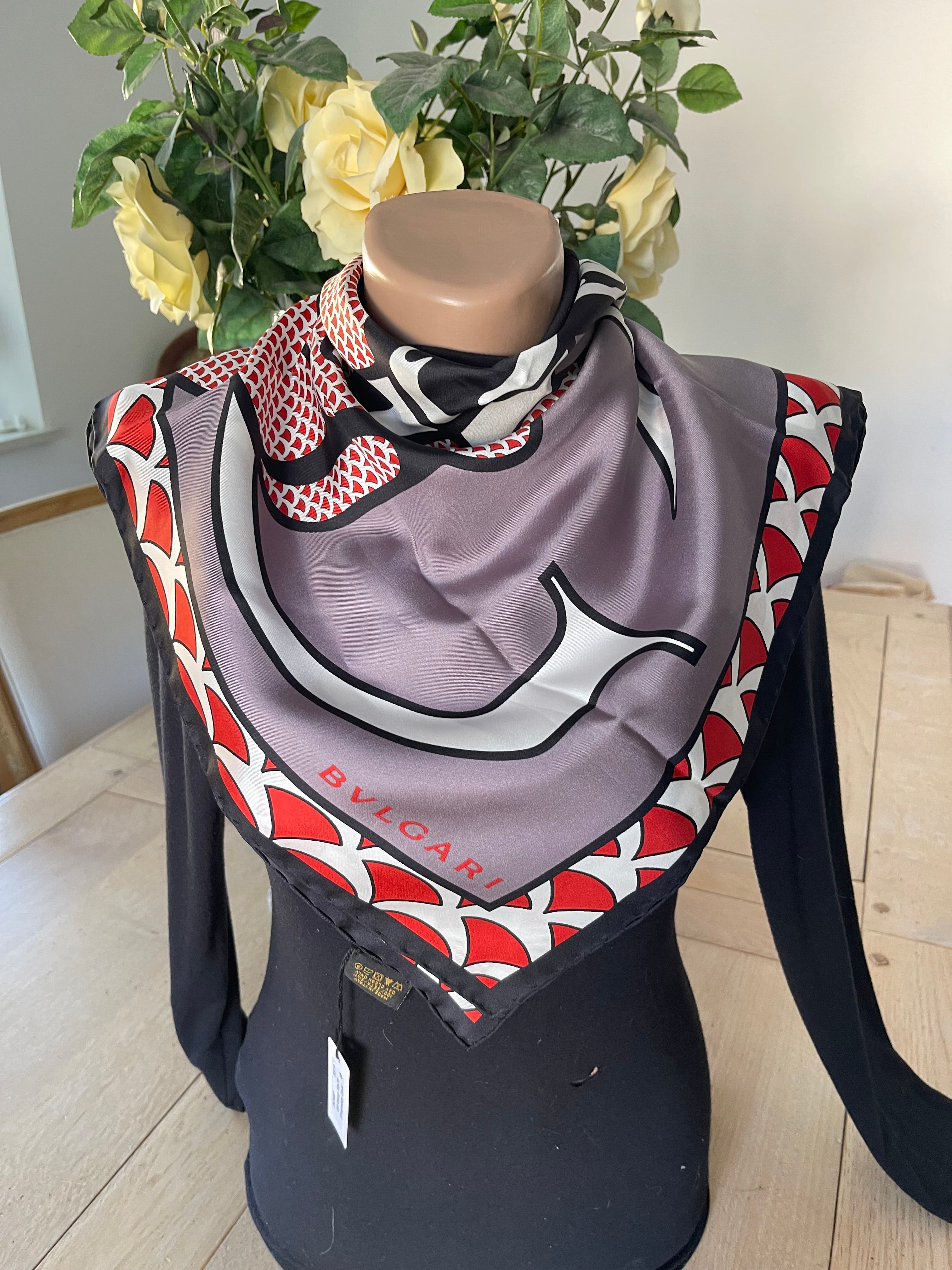 BULGARY carré scarf foulard schal sjaal seide silk soie