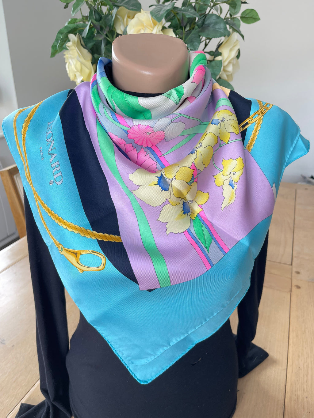 LEONARD foulard carré schal scarf sjaal seide silk soie