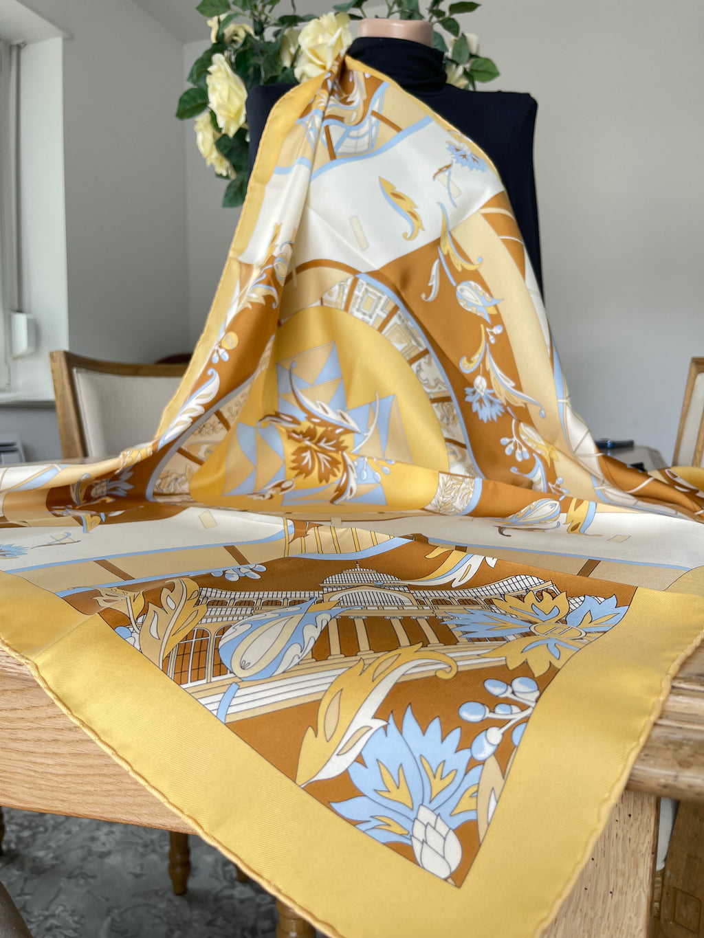 Yellow carré foulard scarf schal sjaal seide silk soie