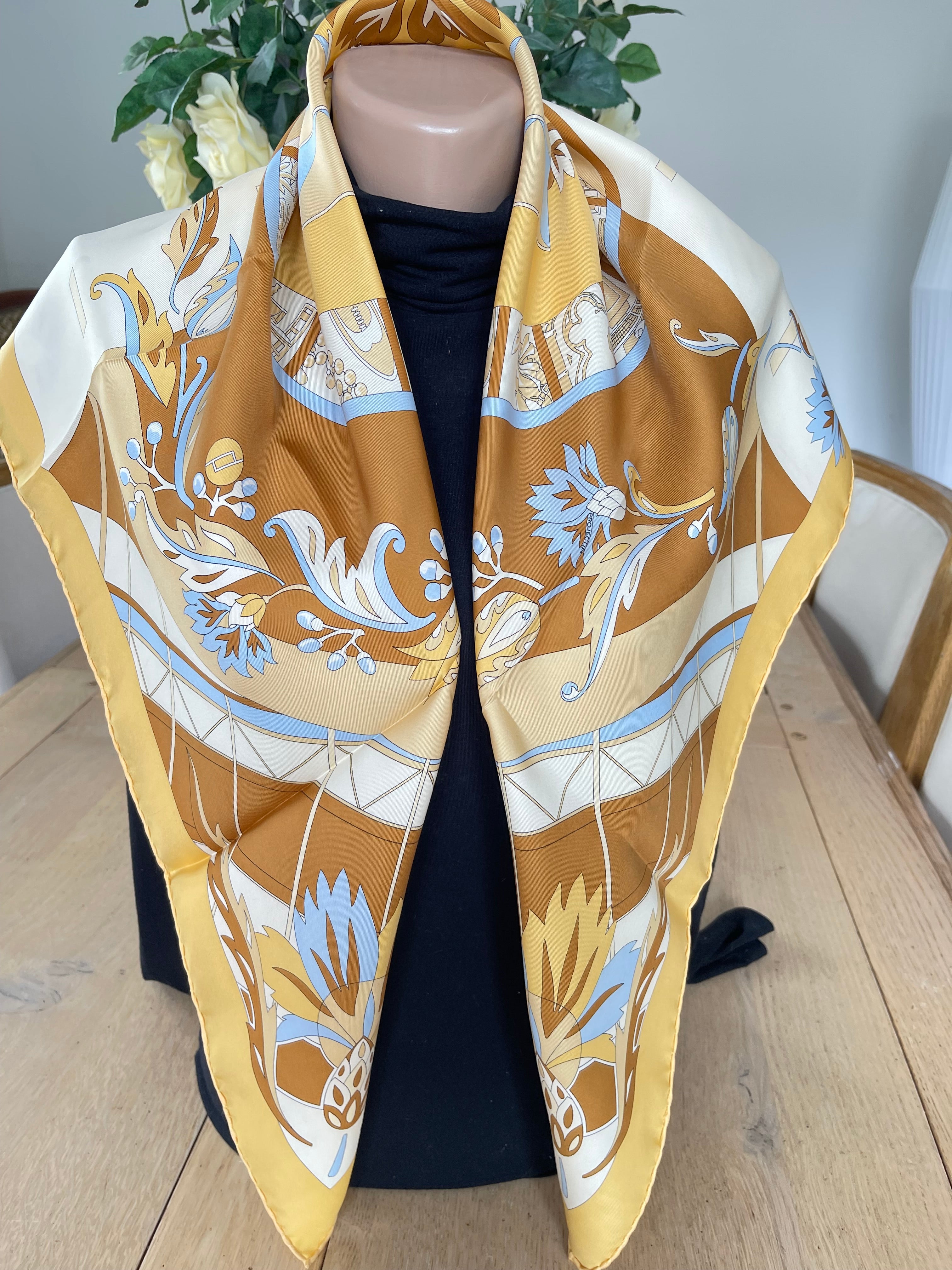Yellow carré foulard scarf schal sjaal seide silk soie