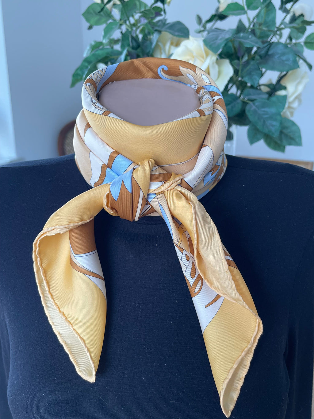 Yellow carré foulard scarf schal sjaal seide silk soie