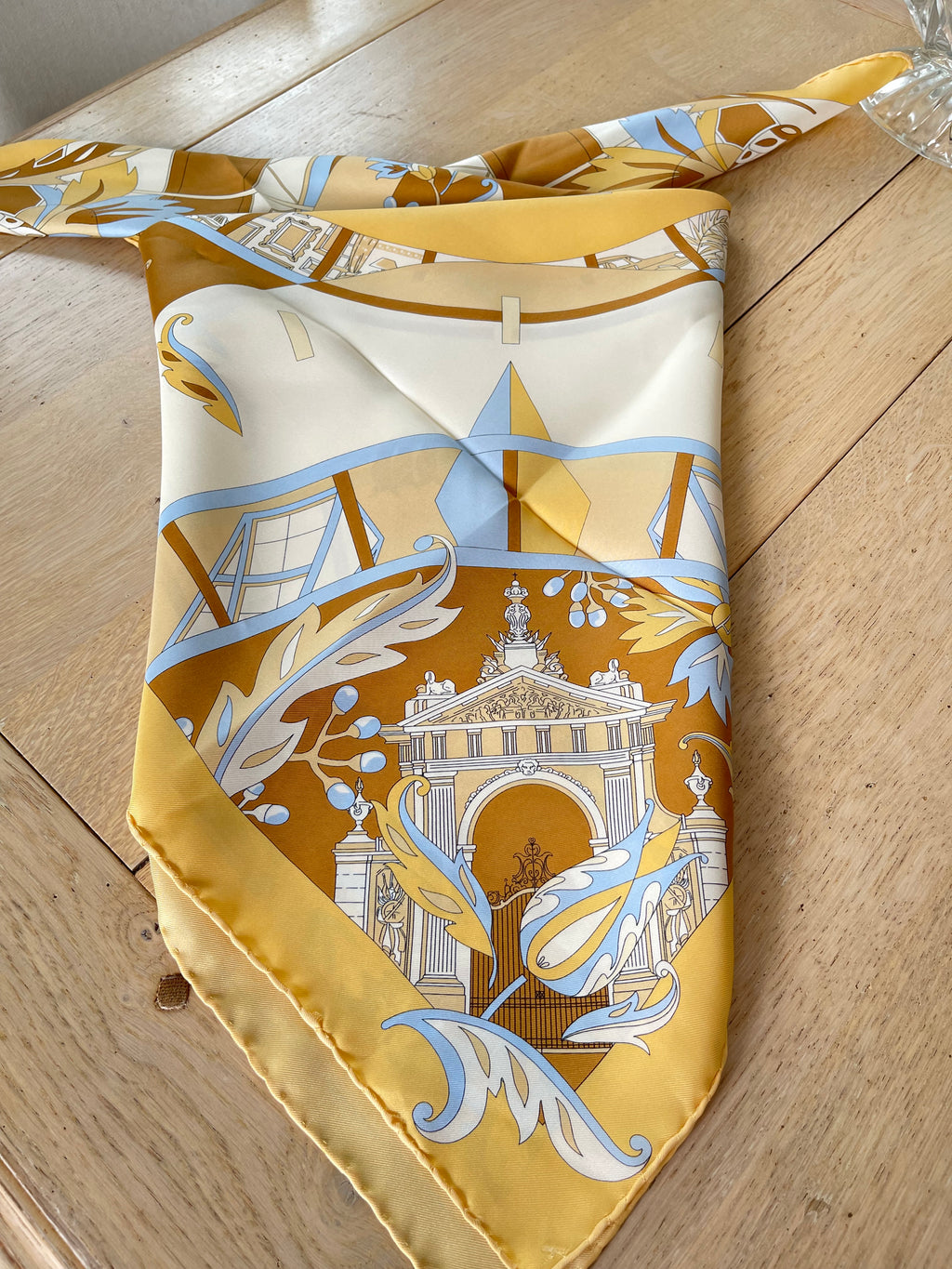 Yellow carré foulard scarf schal sjaal seide silk soie