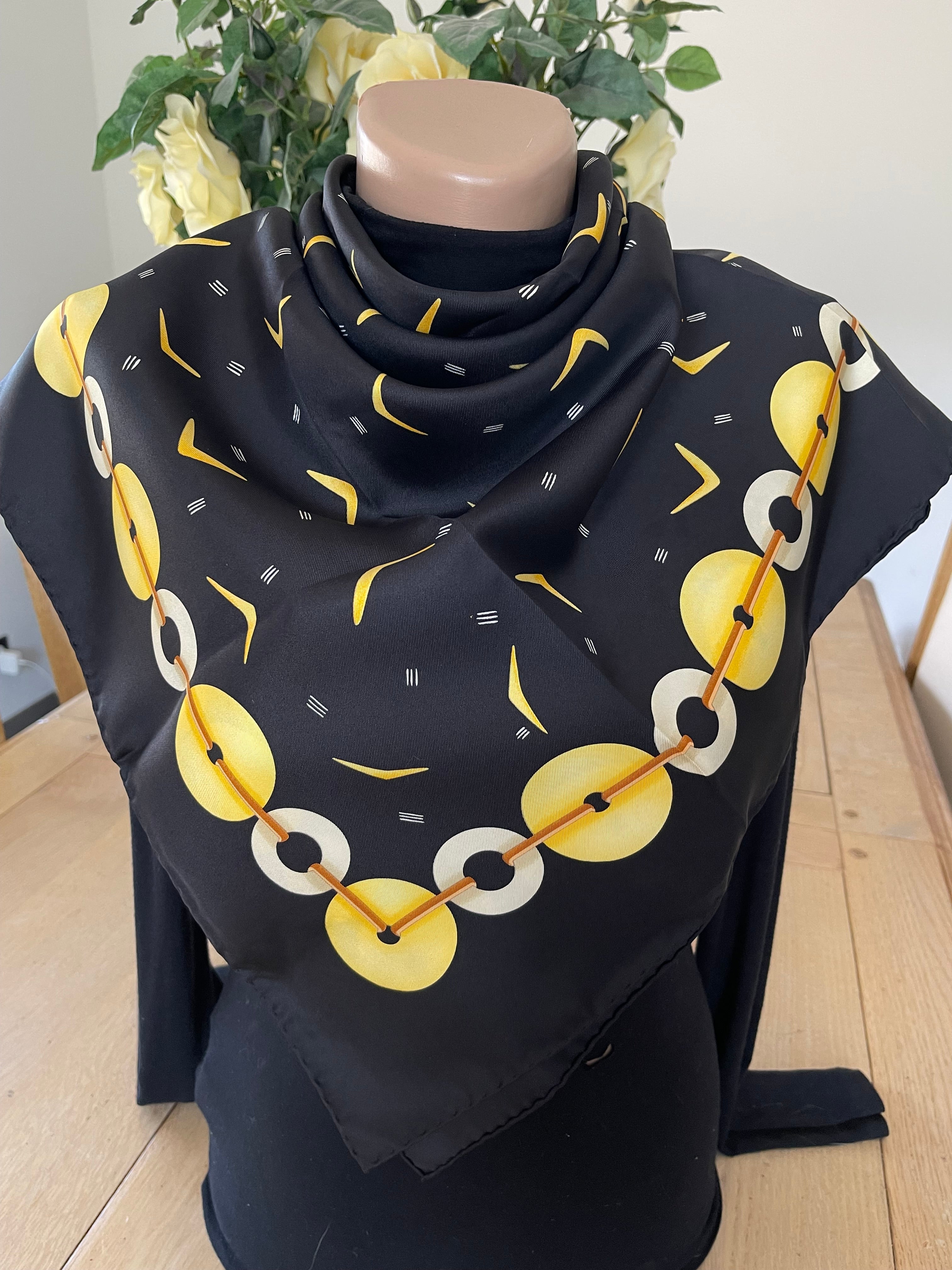 BulgarI scarf foulard schal sjaal seide silk soie