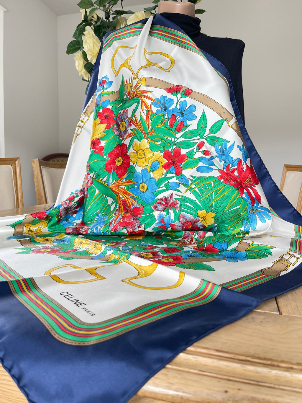 CELINE carré foulard scarf schal sjaal seide soie silk