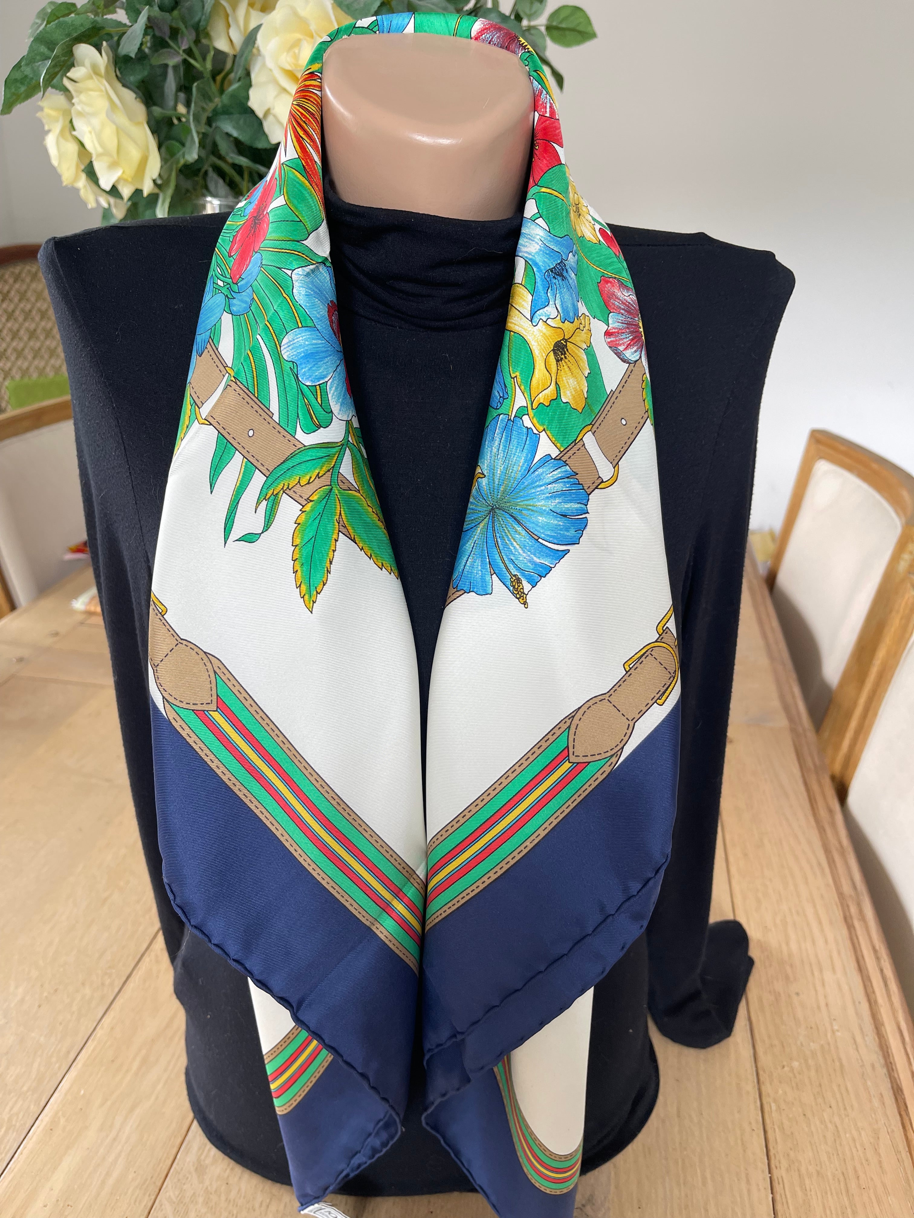 CELINE carré foulard scarf schal sjaal seide soie silk