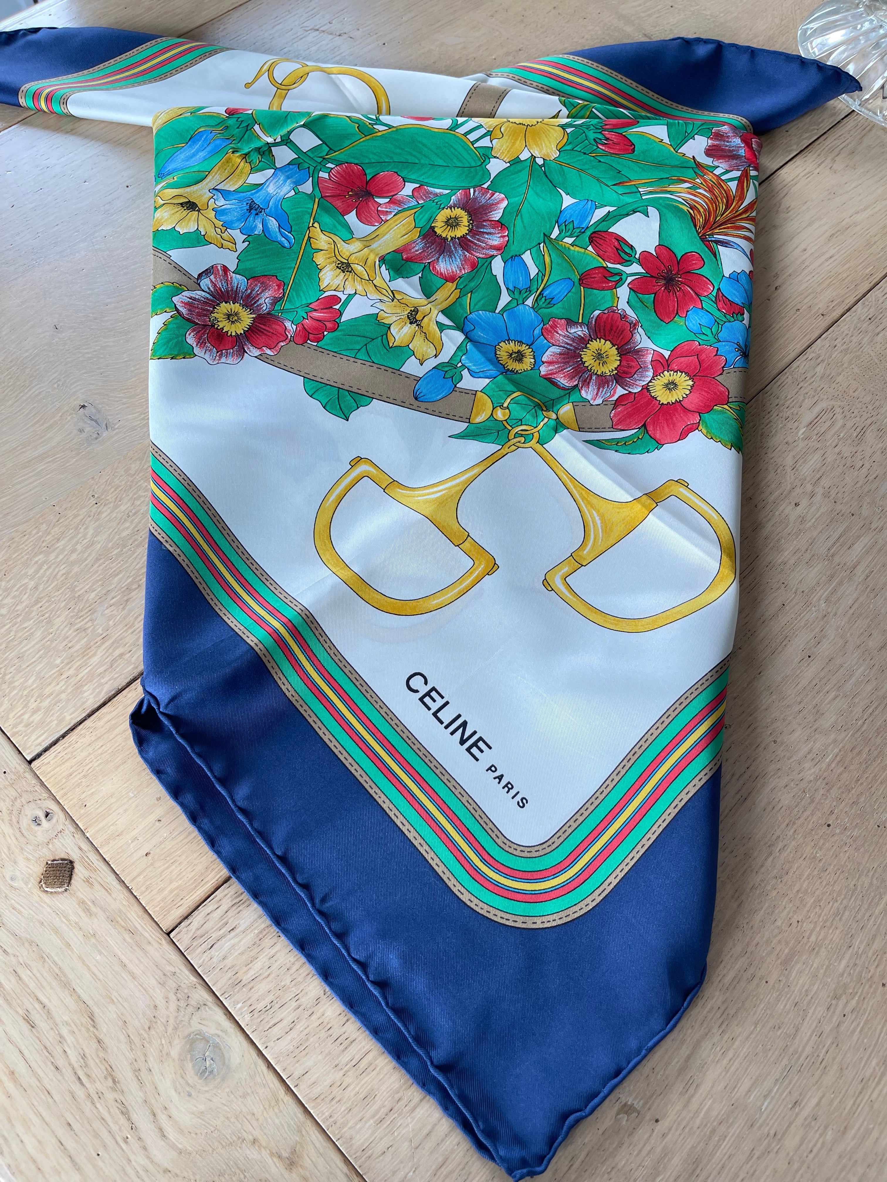 CELINE carré foulard scarf schal sjaal seide soie silk