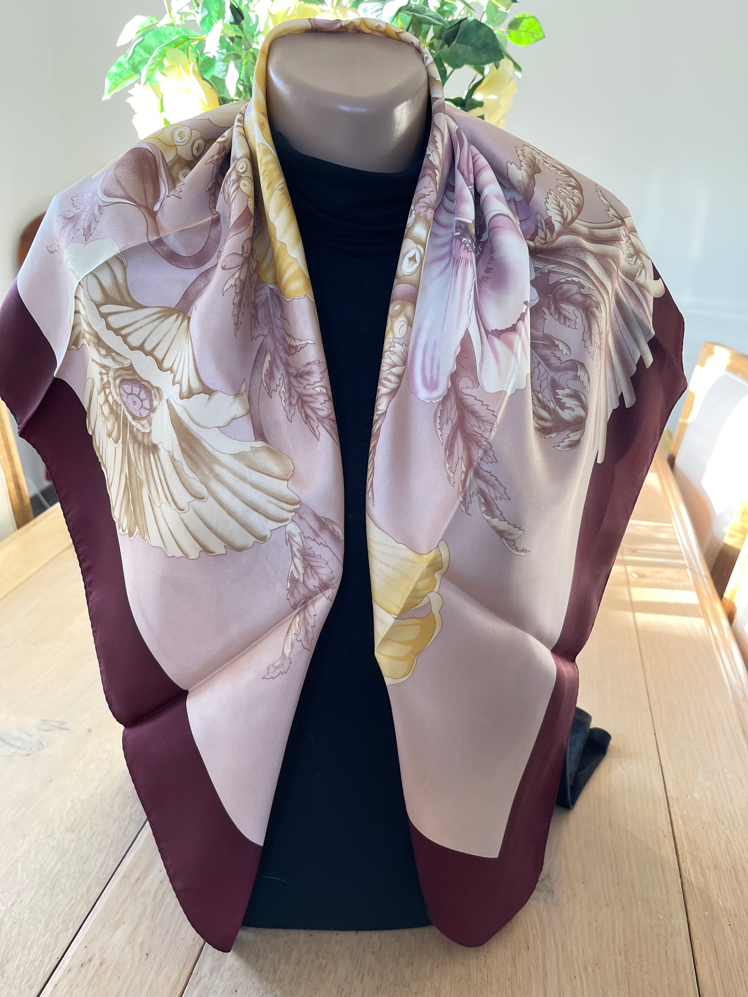 Salvatore Ferragamo carré foulard schal sjaal seide silk soie