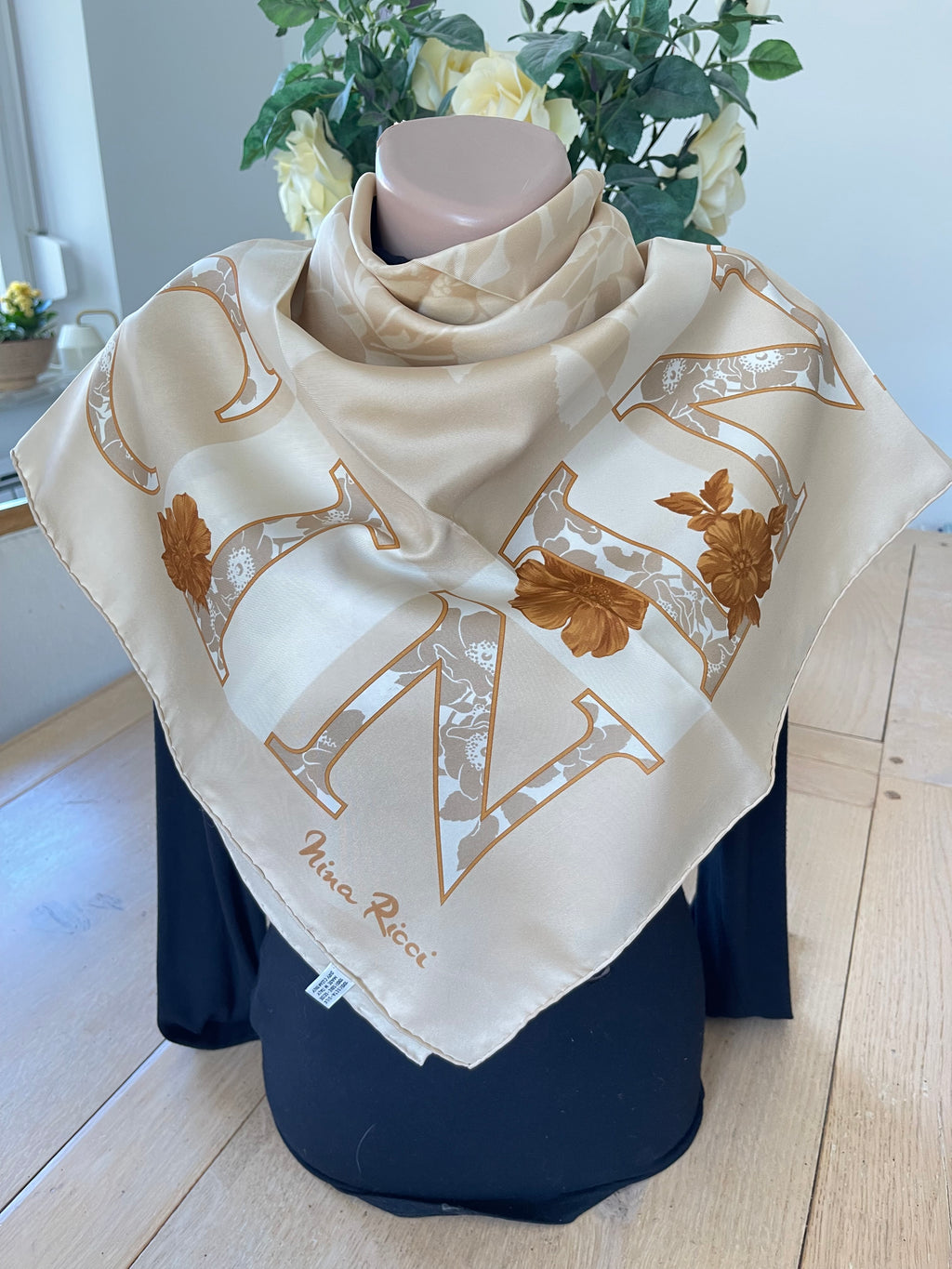 Nina Ricci carré foulard schal sjaal seide silk soie