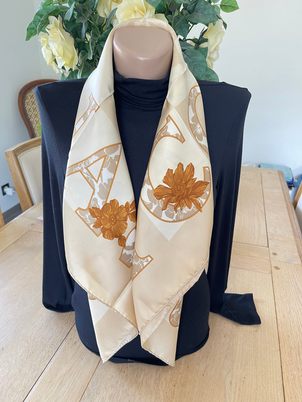 Nina Ricci carré foulard schal sjaal seide silk soie