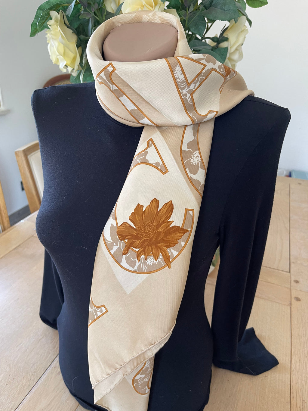 Nina Ricci carré foulard schal sjaal seide silk soie