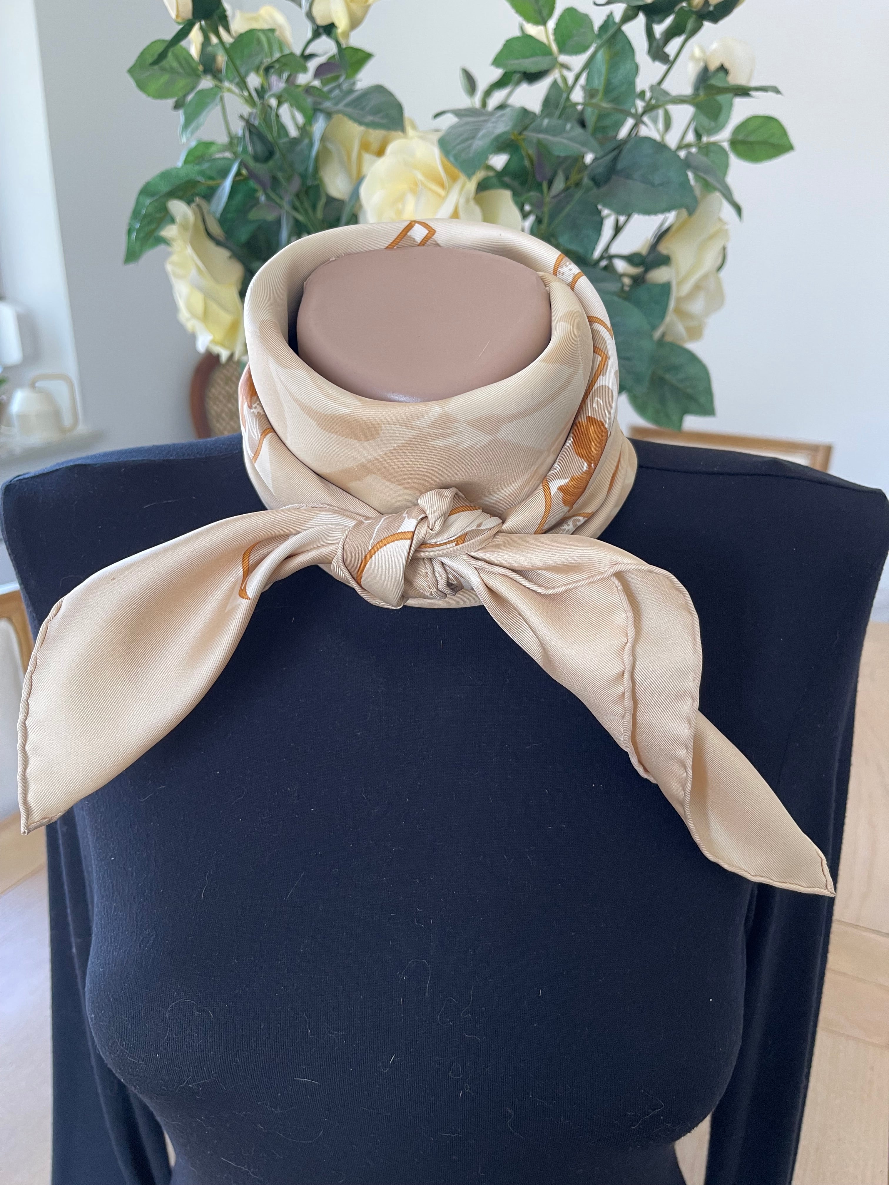 Nina Ricci carré foulard schal sjaal seide silk soie