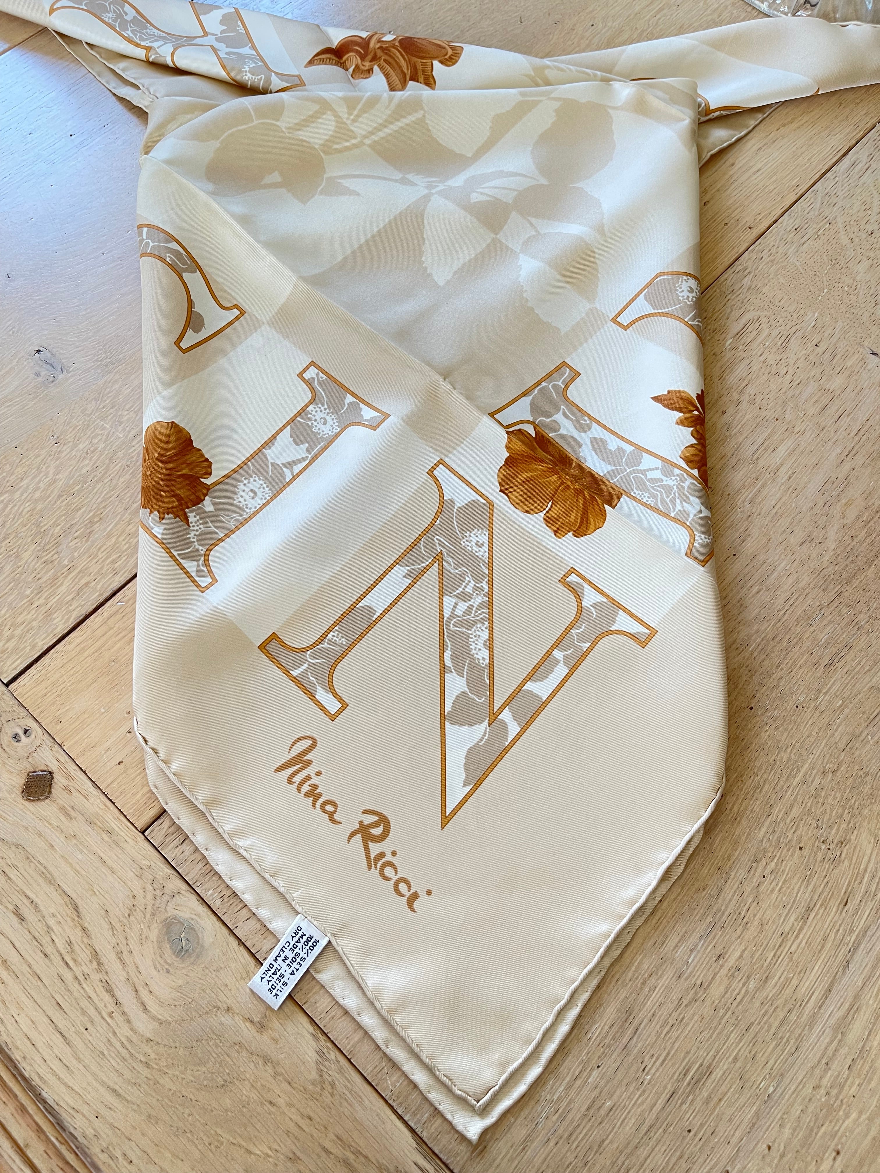 Nina Ricci carré foulard schal sjaal seide silk soie