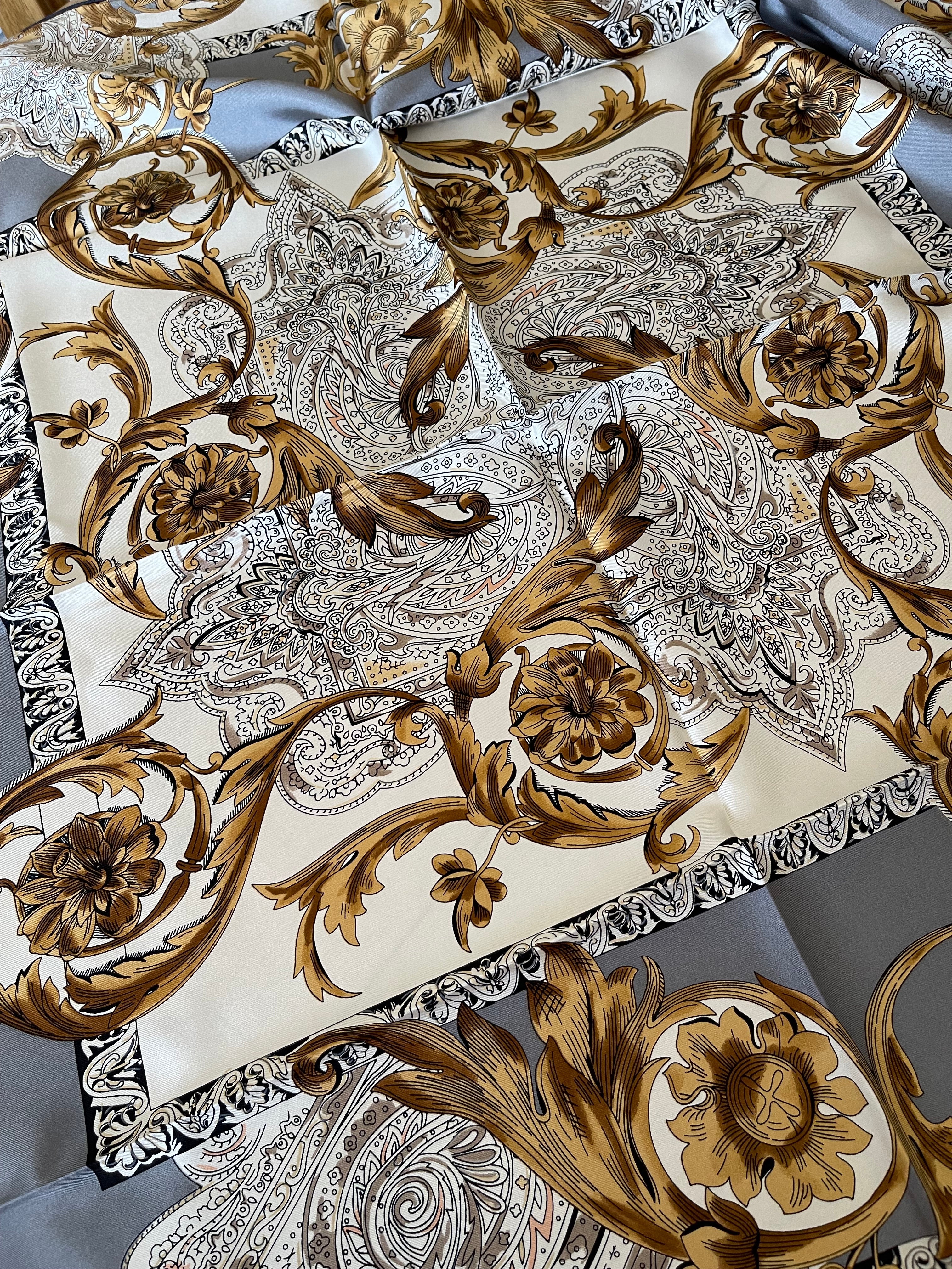 Elegence Charm carré foulard scarf schal sjaal seide silk soie