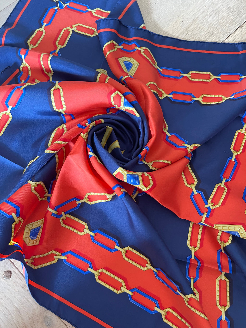 Must de Cartier carré foulard scarf schal sjaal seide silk soie