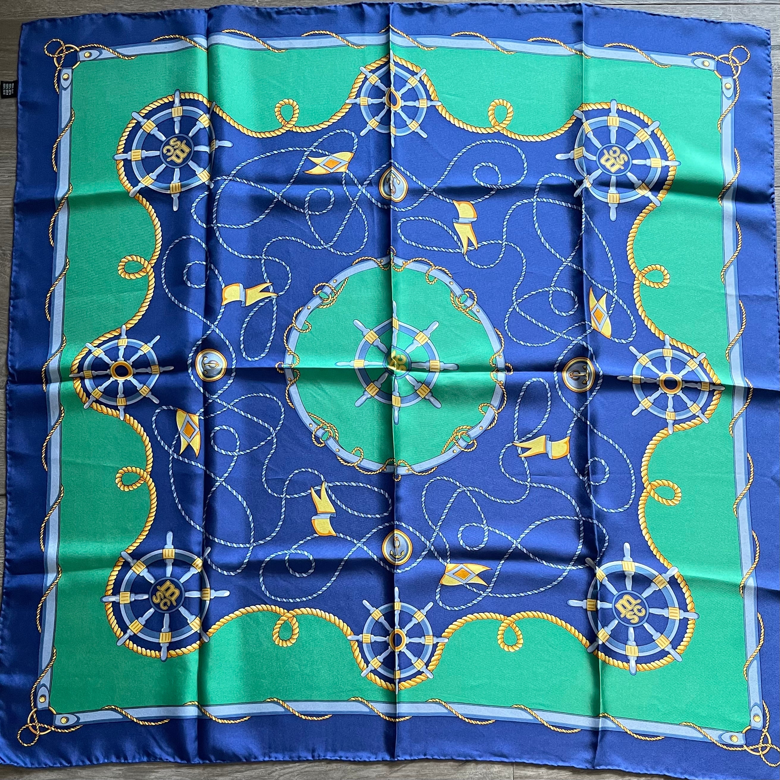 Silk scarf carré foulard schal sjaal seide silk soie