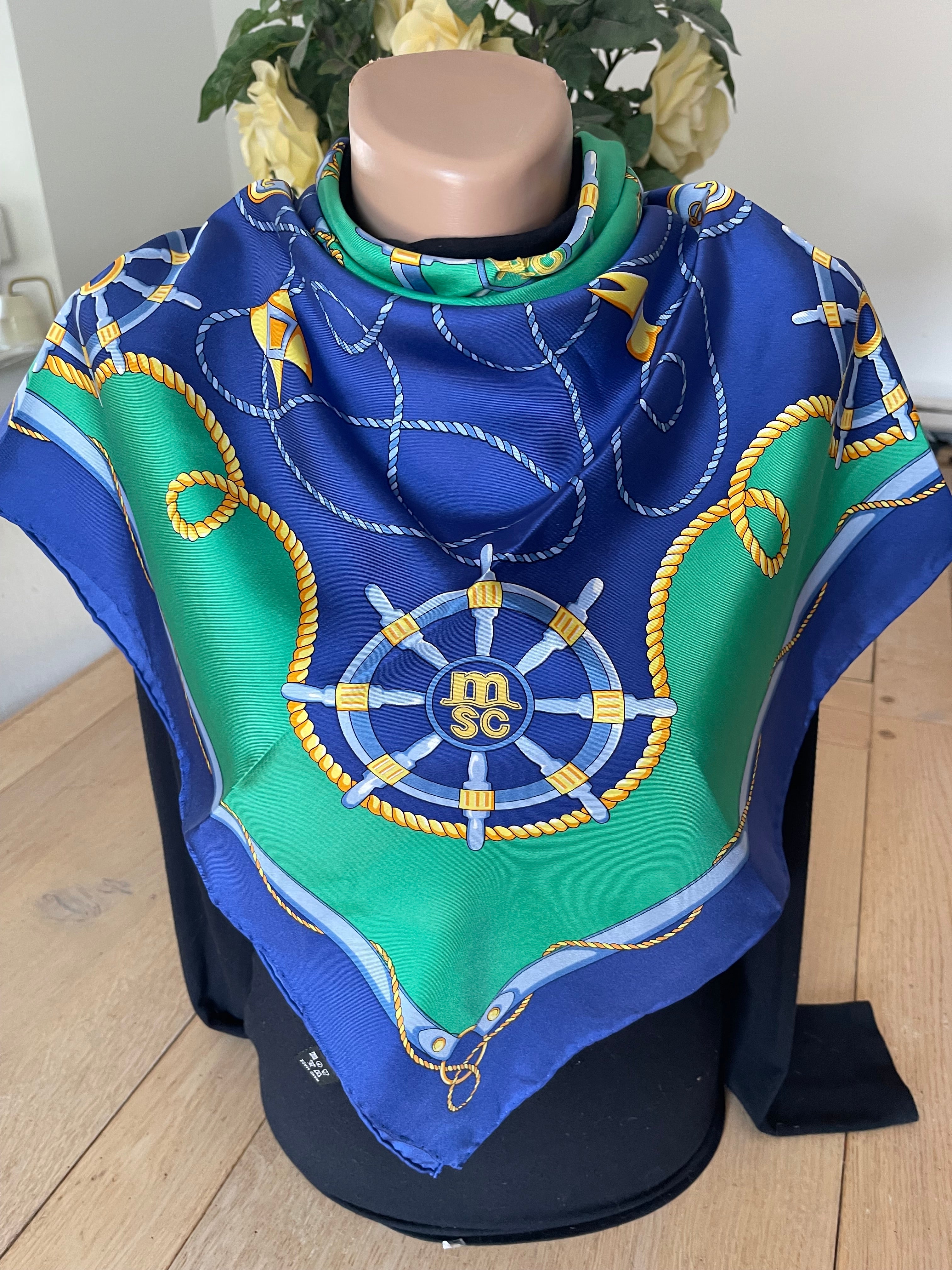 Silk scarf carré foulard schal sjaal seide silk soie