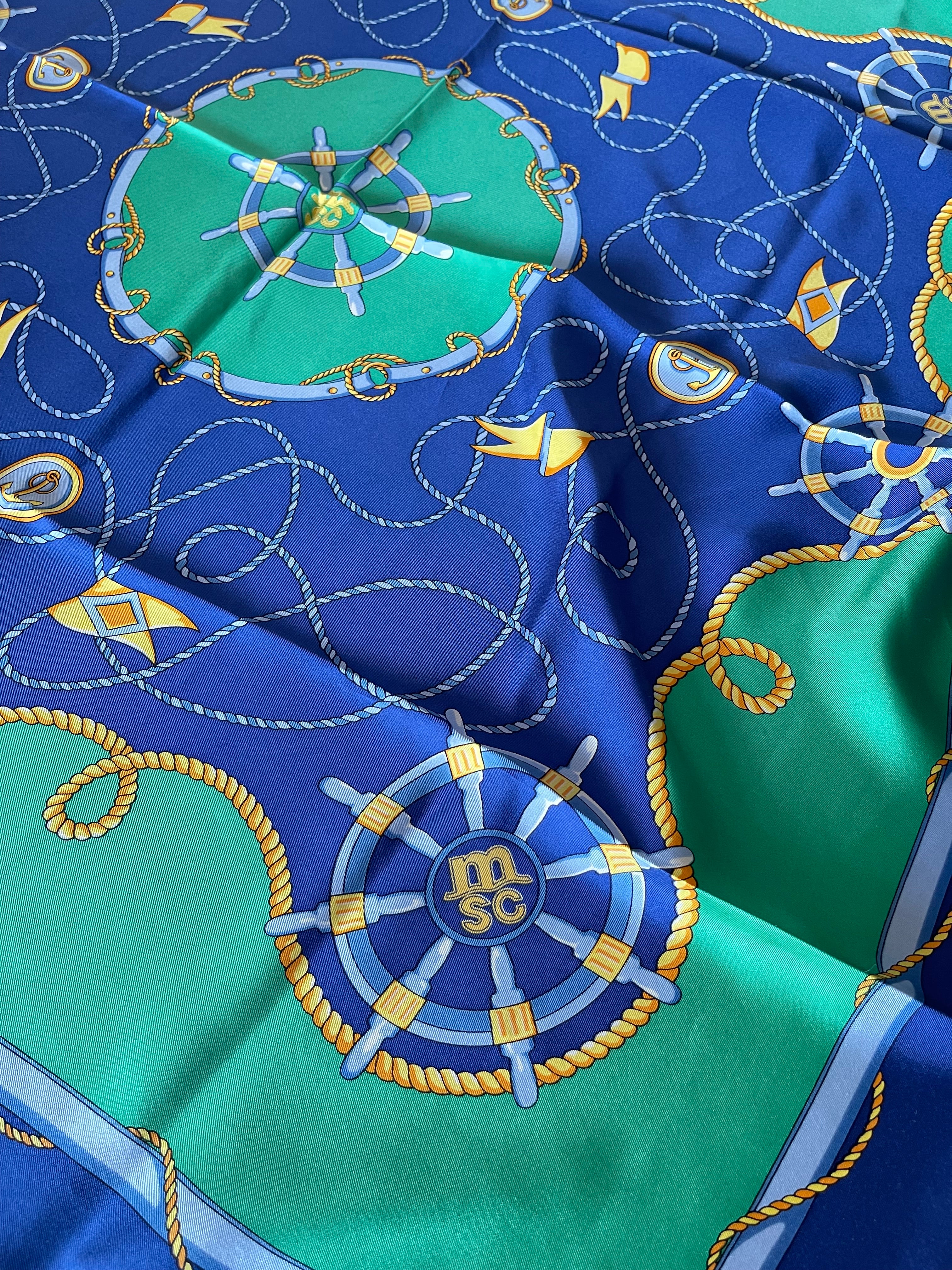 Silk scarf carré foulard schal sjaal seide silk soie