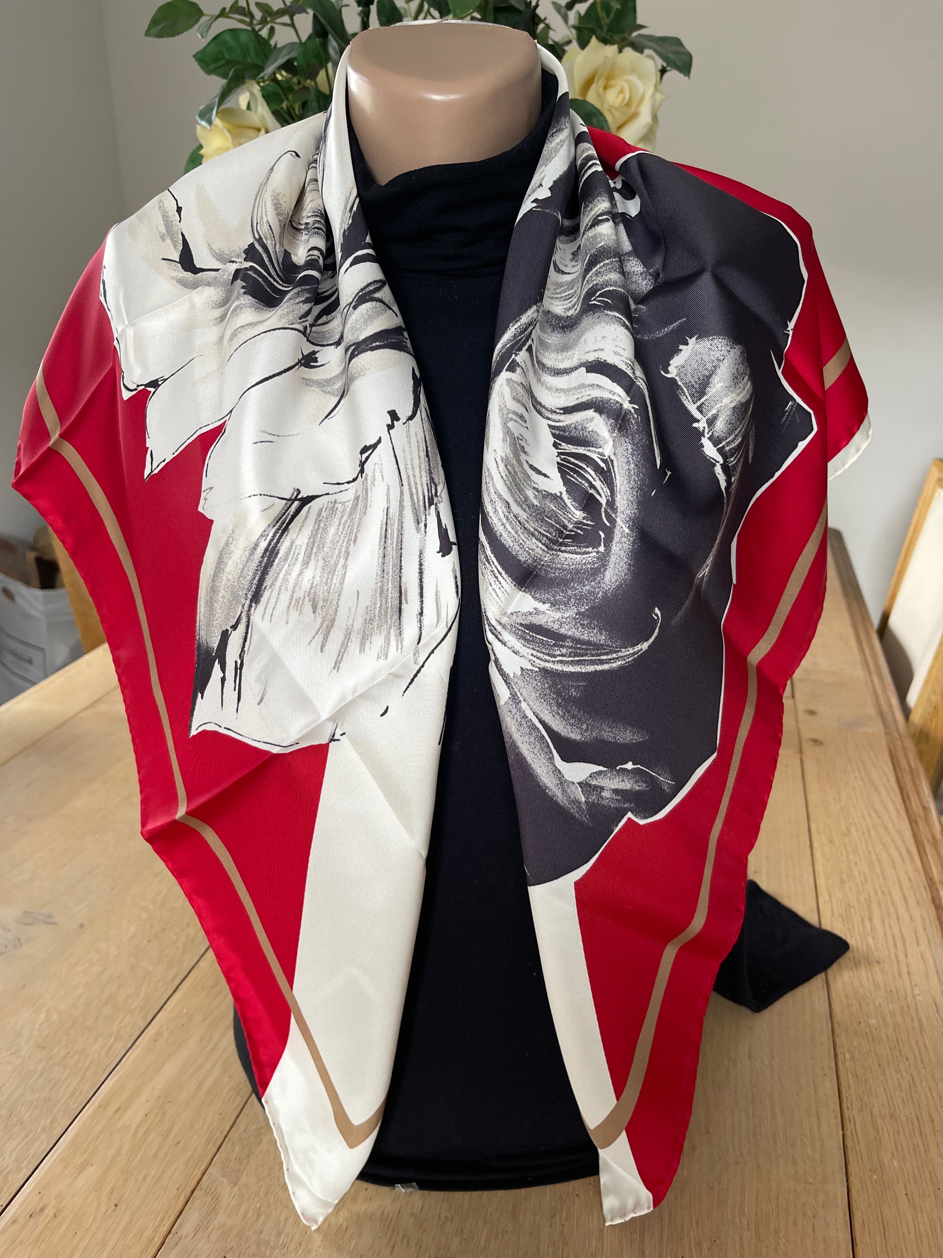 VALENTINO carré scarf schal sjaal seide silk soie