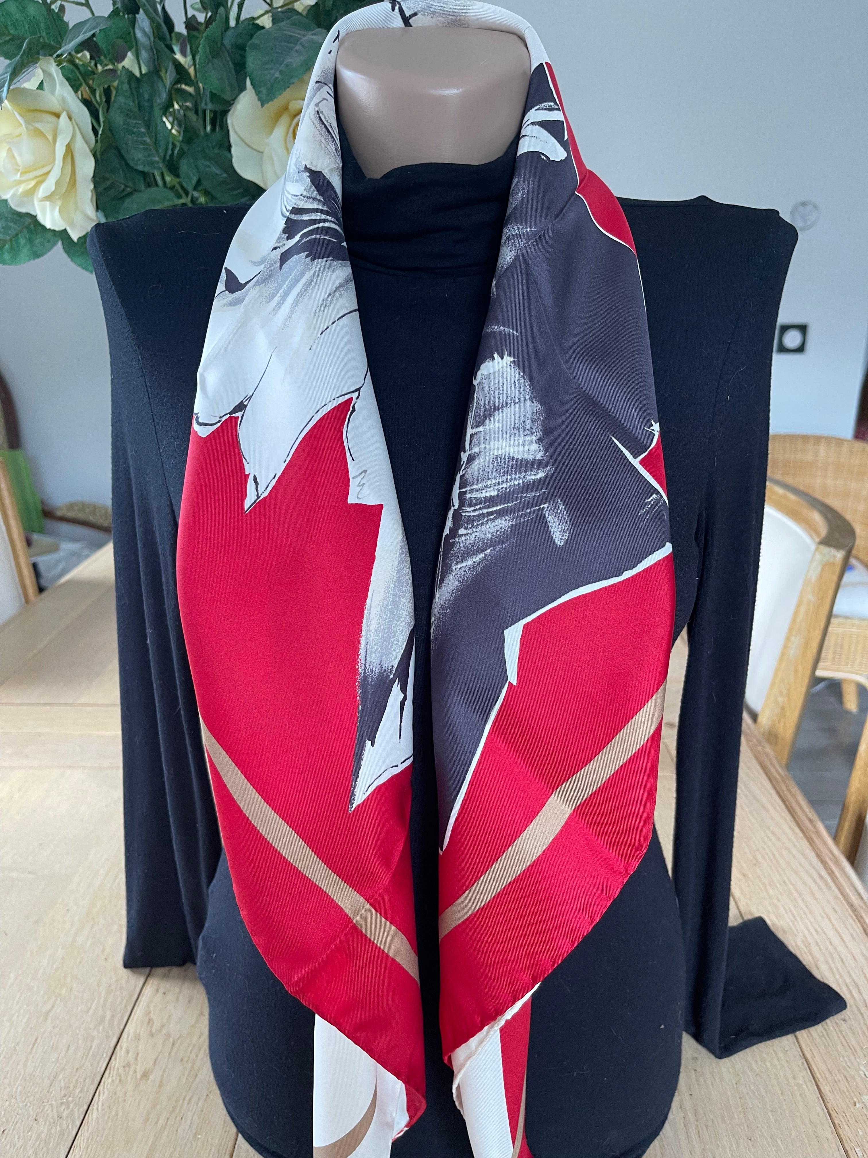 VALENTINO carré scarf schal sjaal seide silk soie