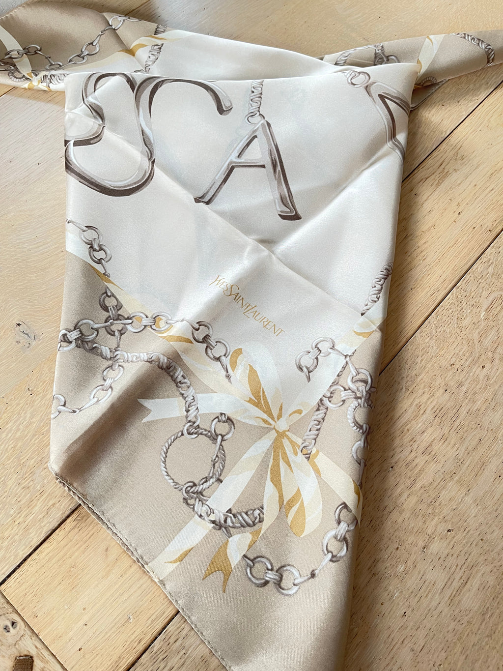 Yves Saint Laurent carré foulard schal sjaal seide silk soie