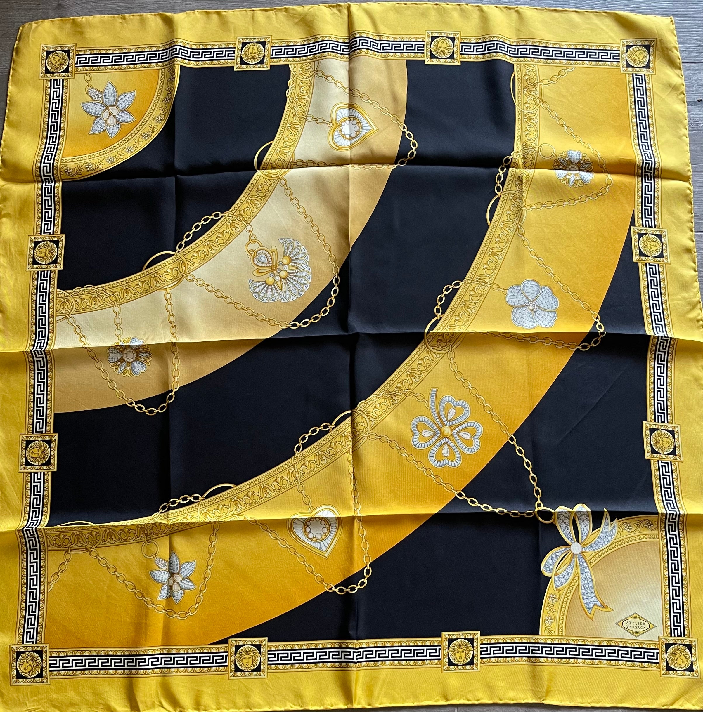 VESACE carré scarf schal sjaal seide silk soie