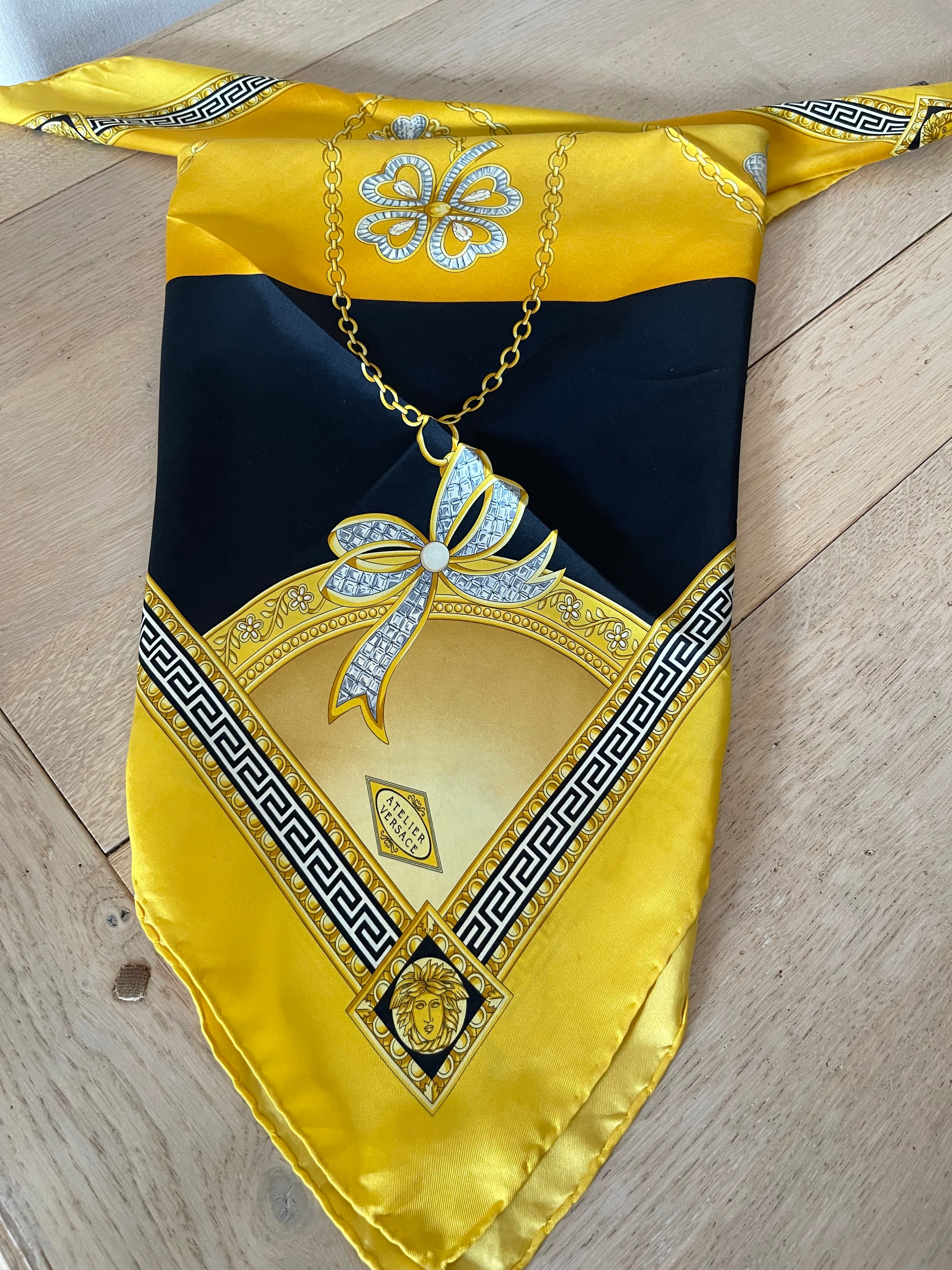 VESACE carré scarf schal sjaal seide silk soie