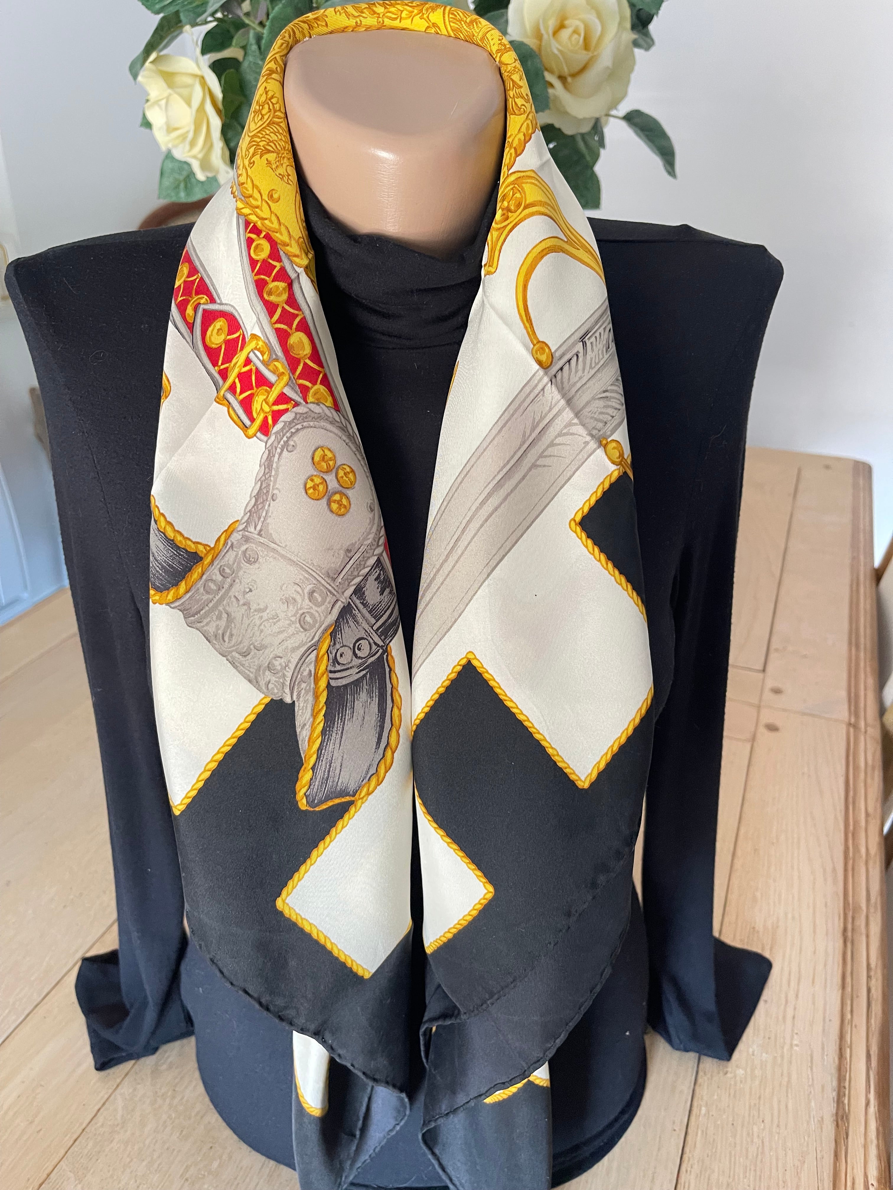 LONGCHAMP carré foulard scarf schal sjaal seide silk soie