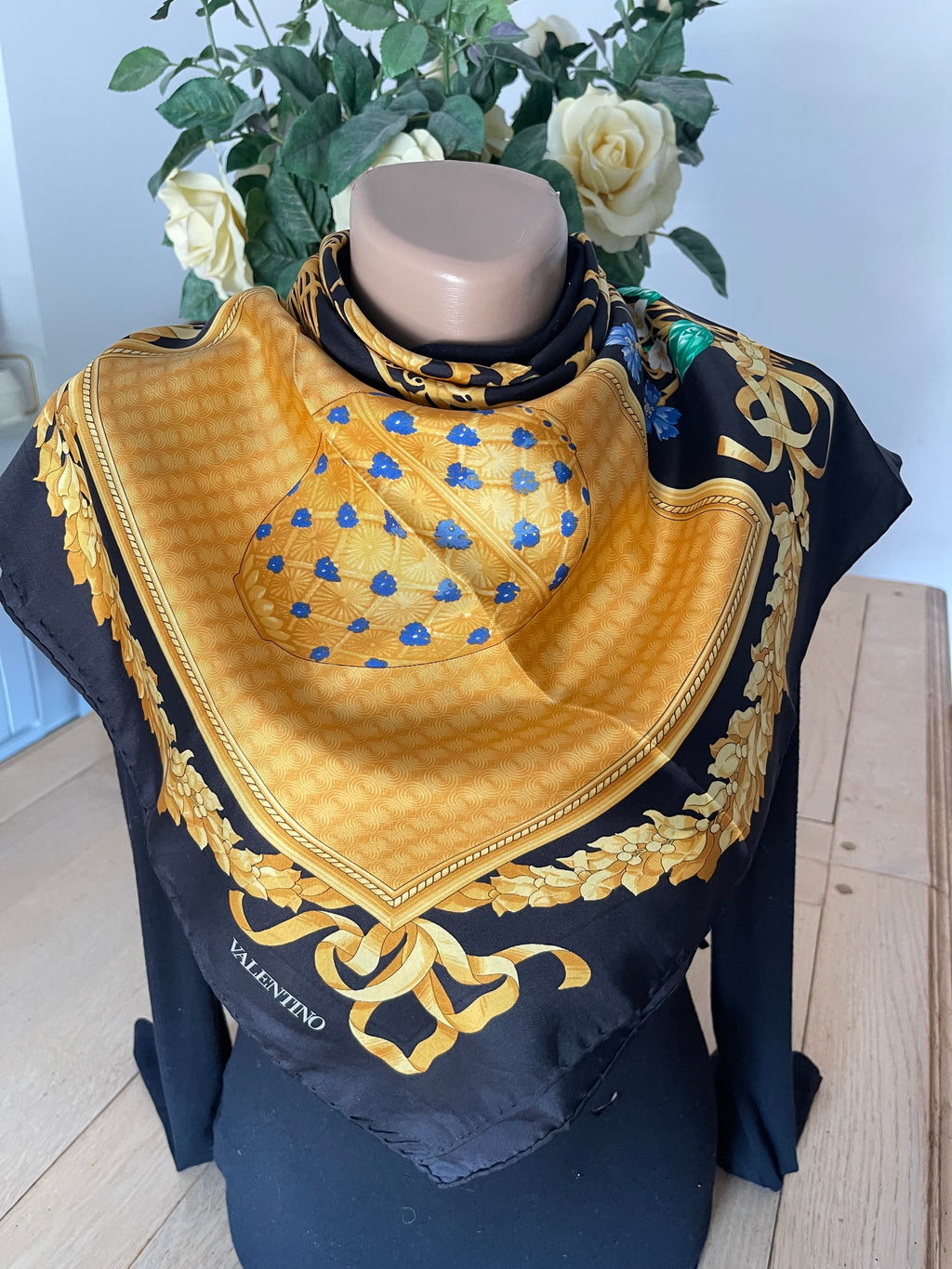 VALENTINO carré foulard schal scarf sjaal seide silk soie