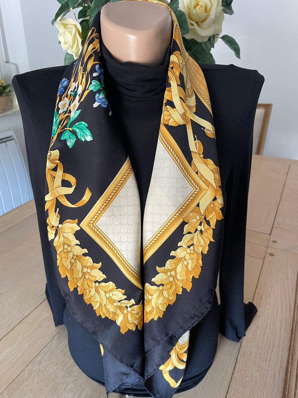 VALENTINO carré foulard schal scarf sjaal seide silk soie