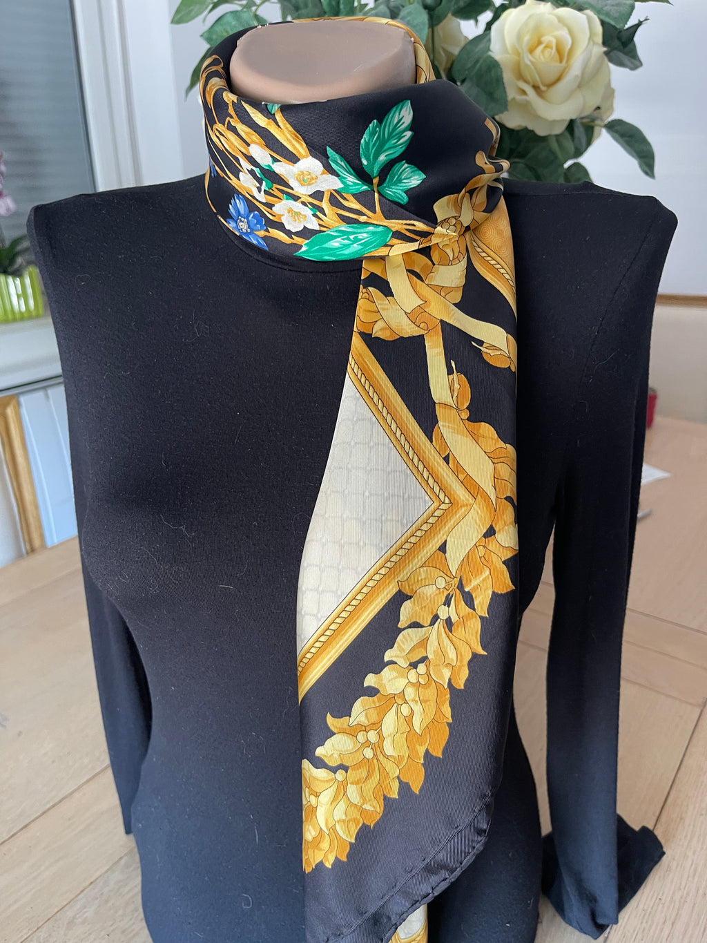 VALENTINO carré foulard schal scarf sjaal seide silk soie