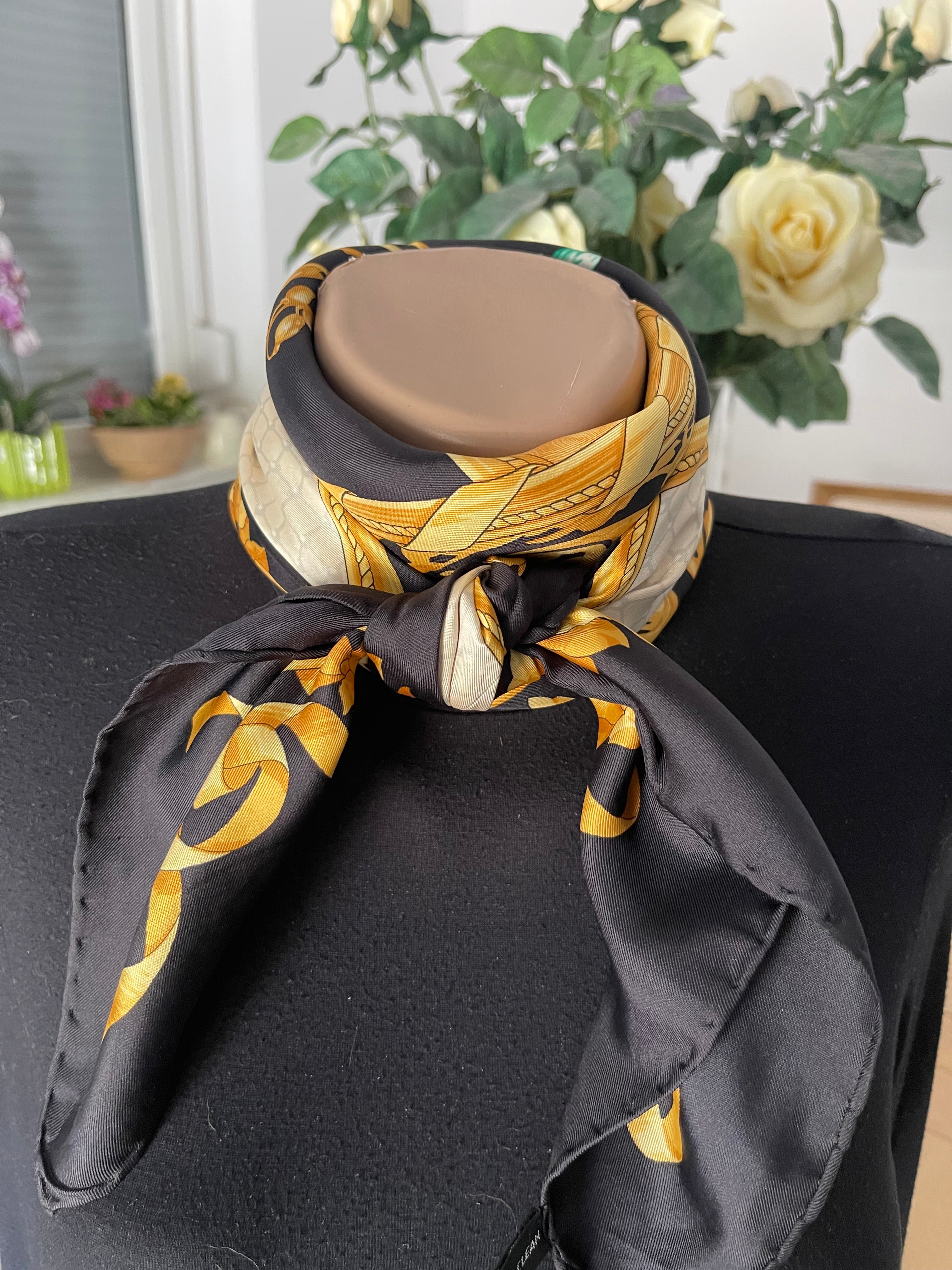 VALENTINO carré foulard schal scarf sjaal seide silk soie