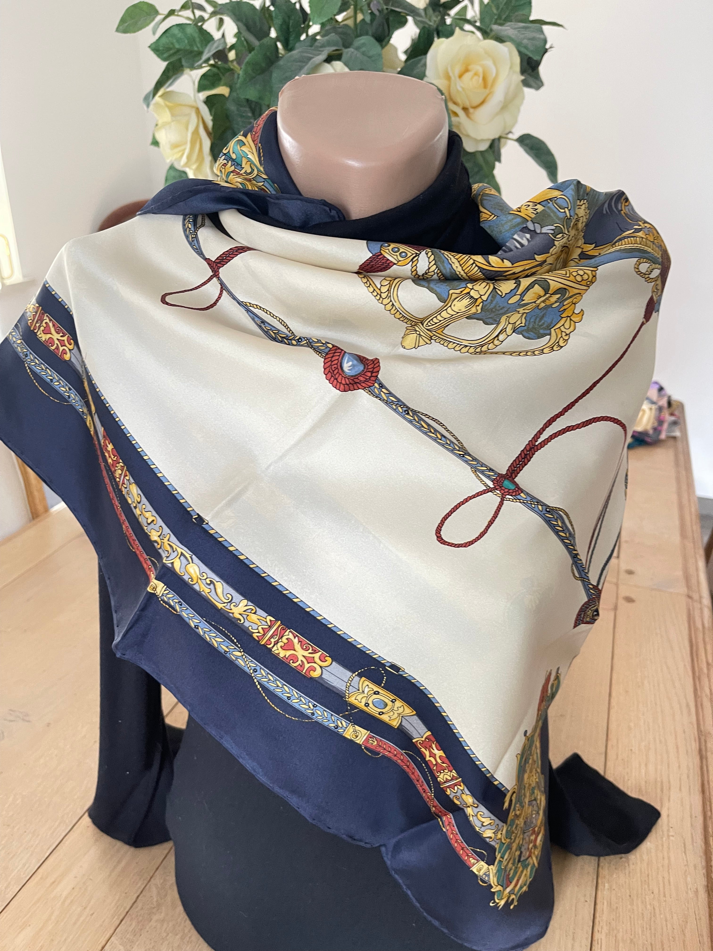 Seiden Tuch carré foulard scarf schal seide soie silk
